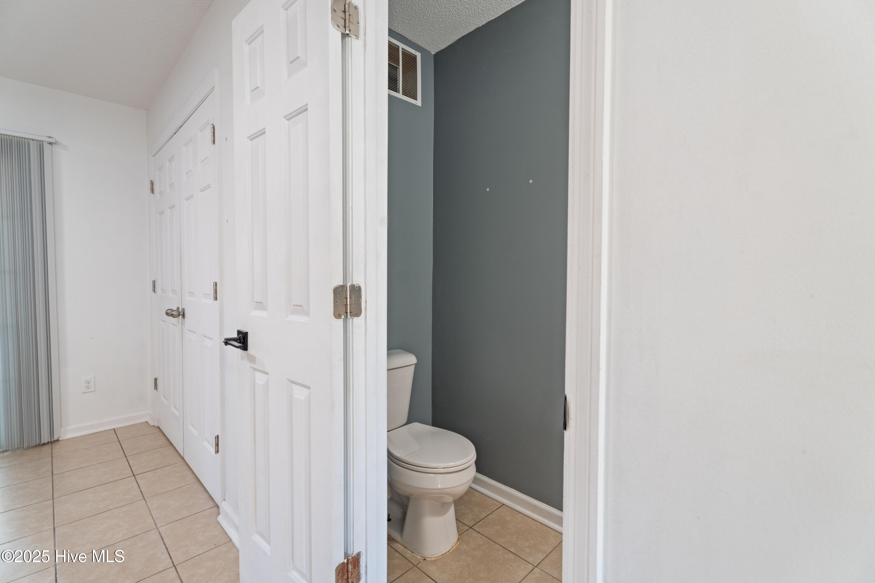 100545536 | Photo 12