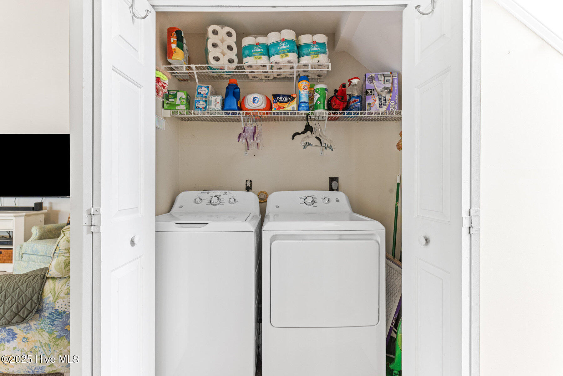 100505996 | Photo 37