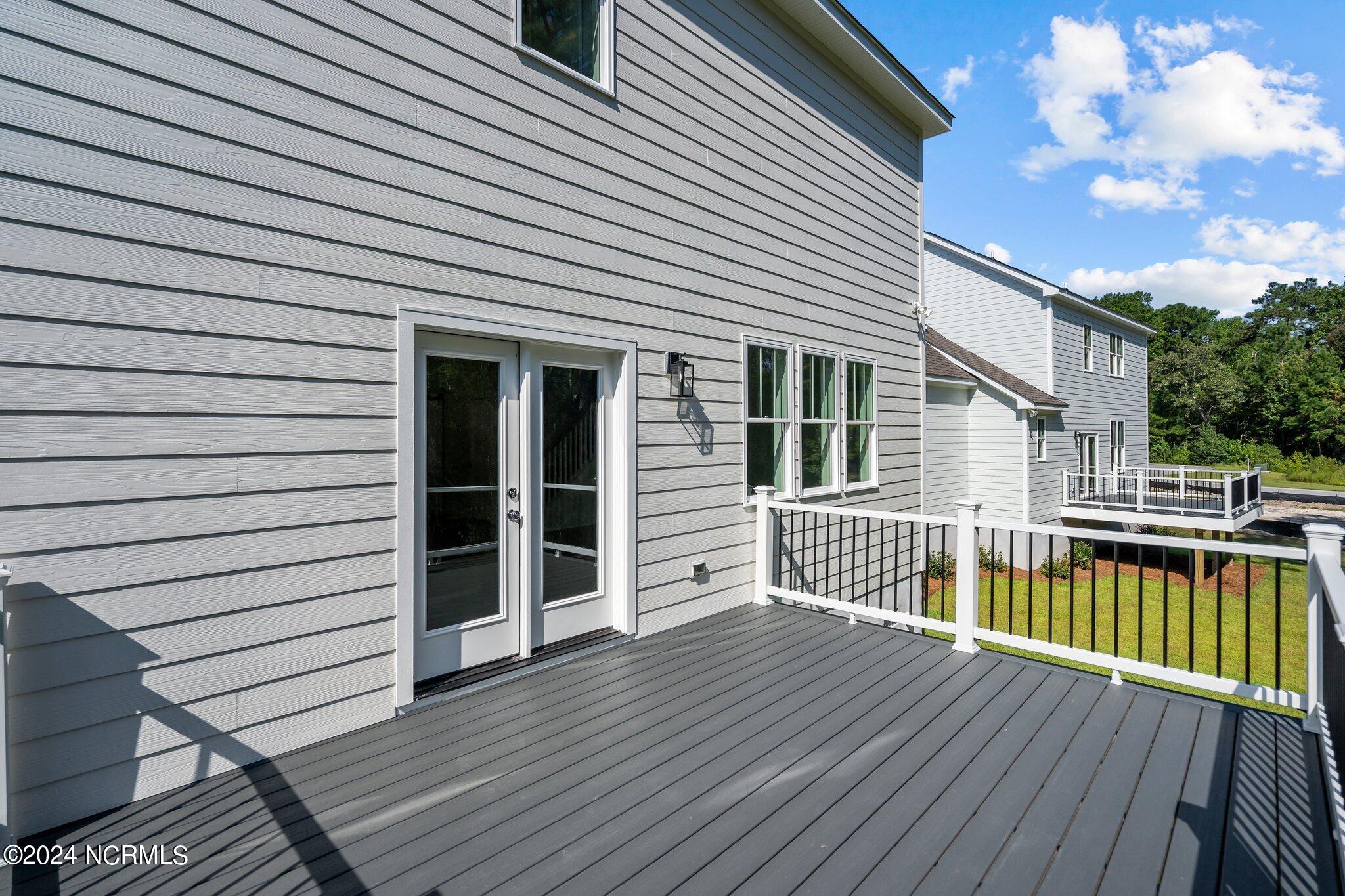 100439102 | Photo 41