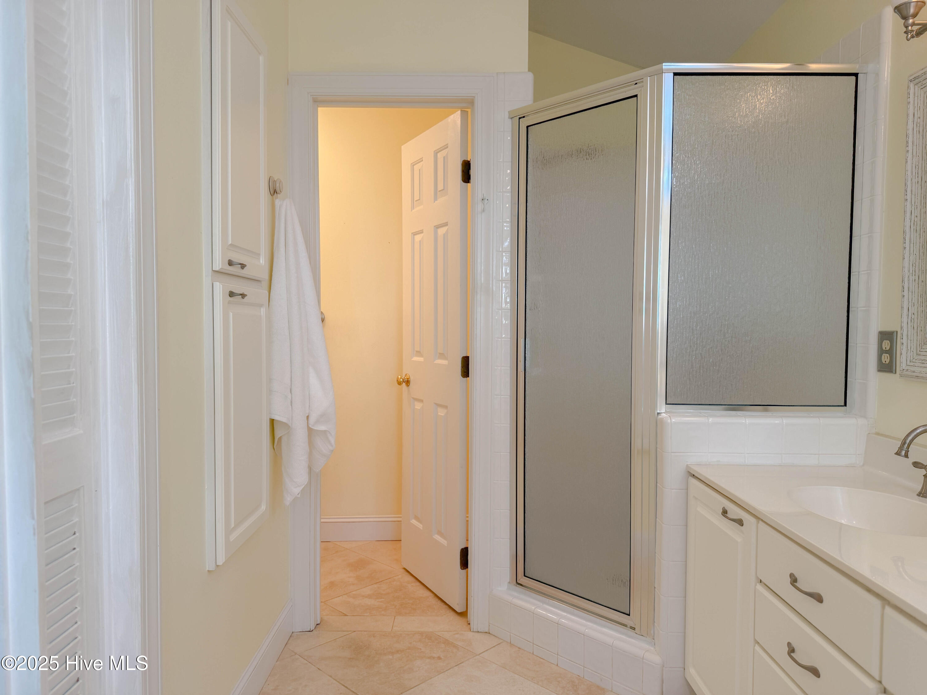 100535071 | Photo 25