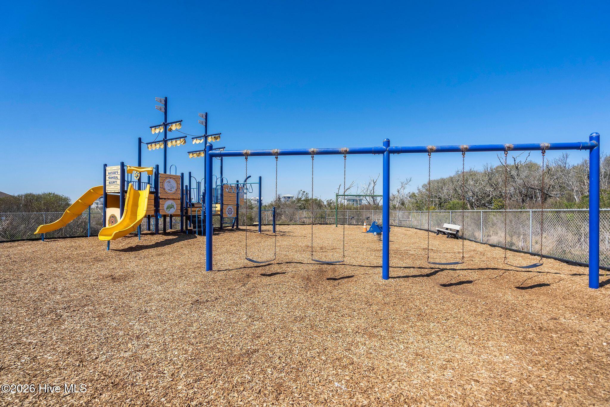 100560108 | Photo 50