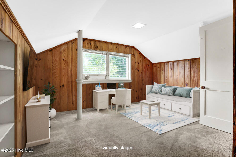 100523883 | Photo 42