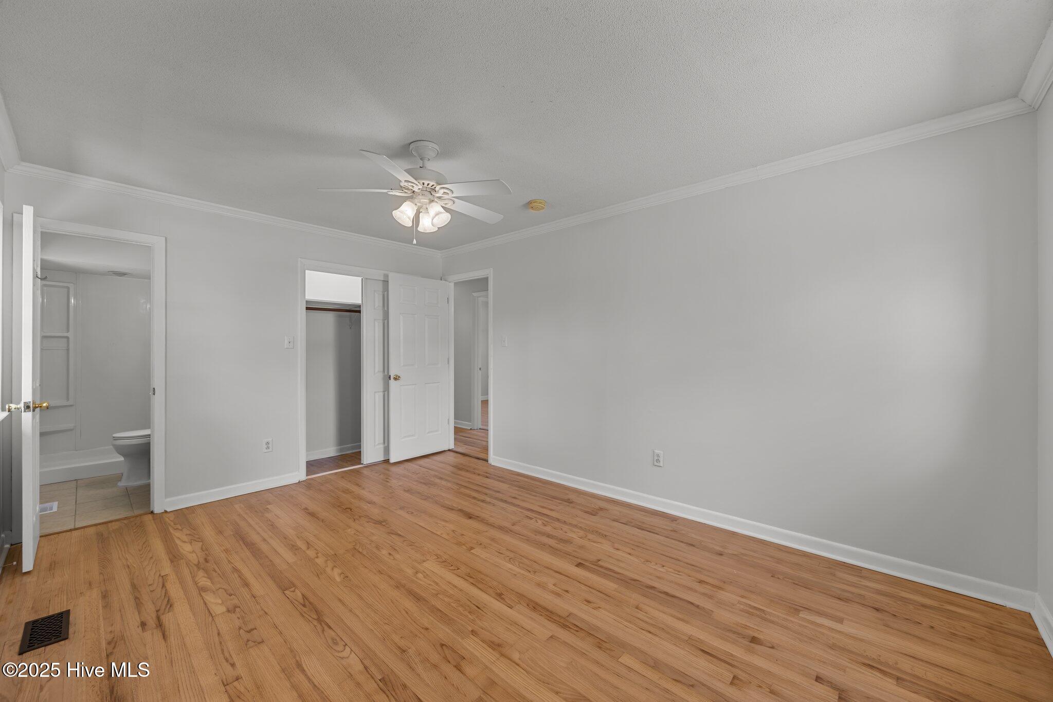 100500970 | Photo 23