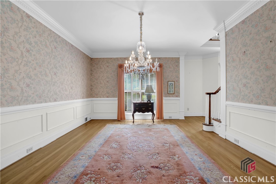 2795 Hawthorne Drive