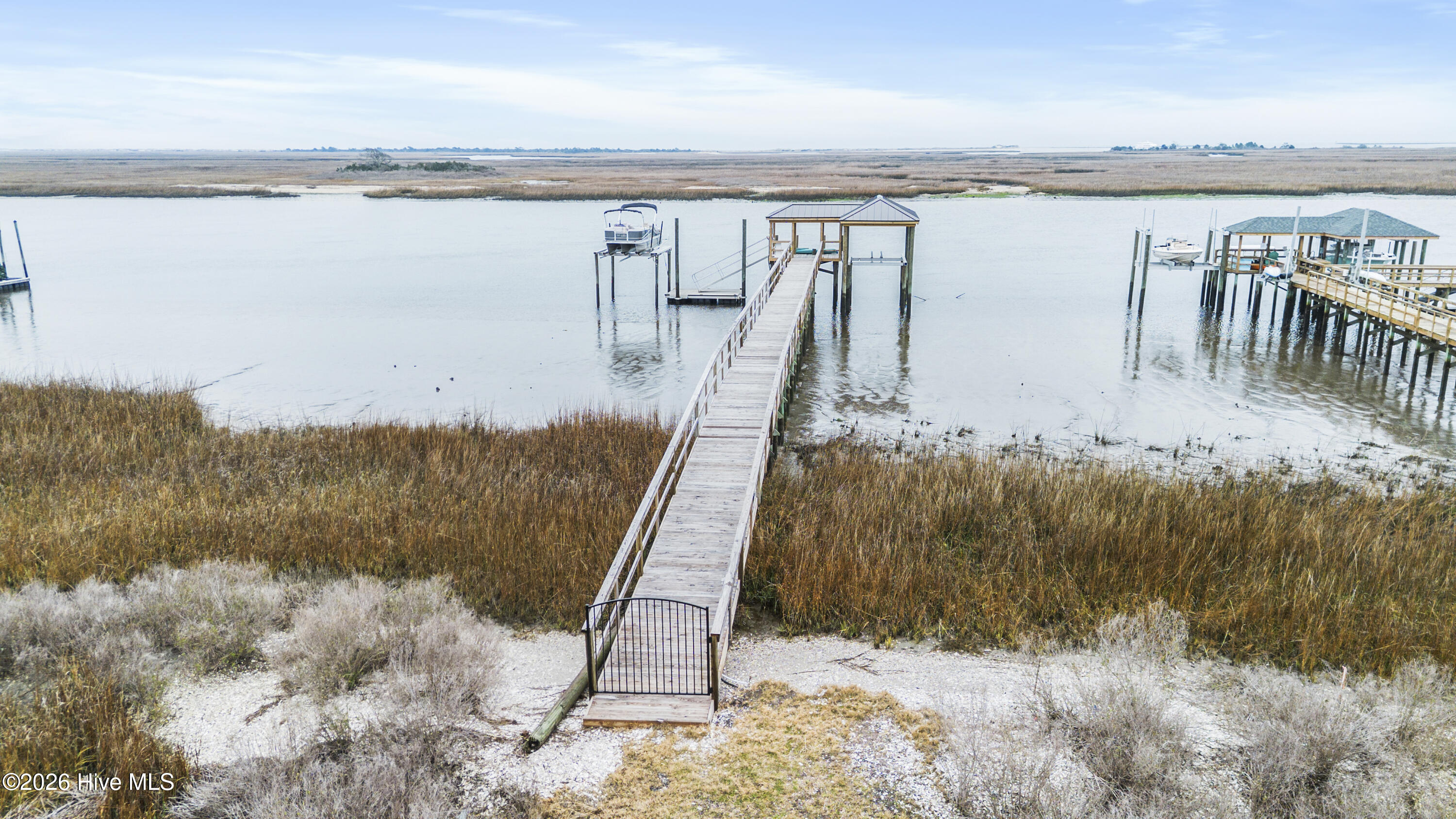 100553225 | Photo 23