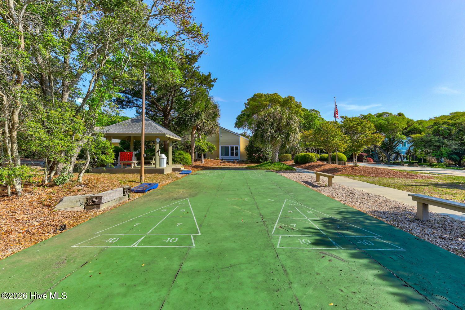 100569348 | Photo 44