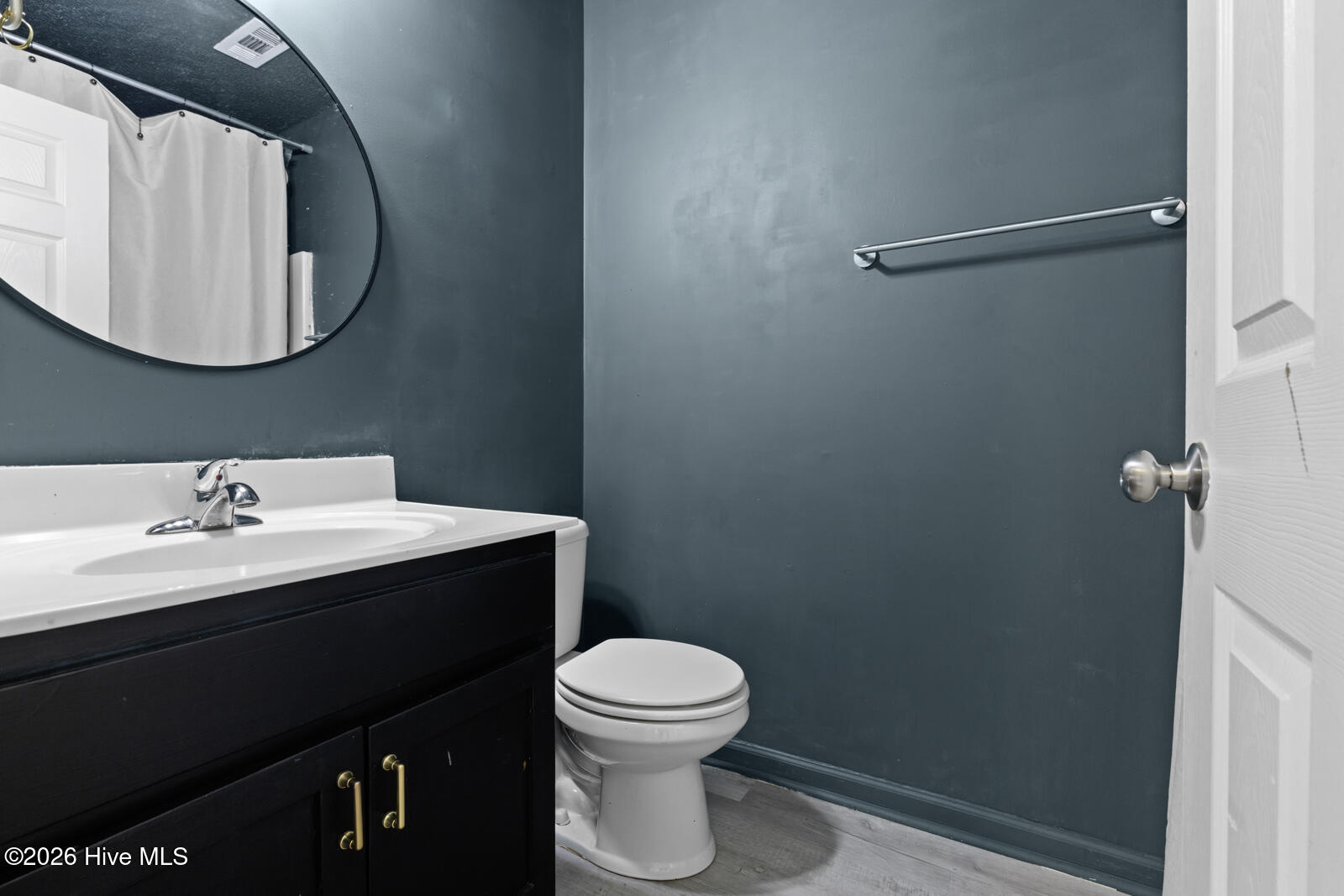 100565637 | Photo 15