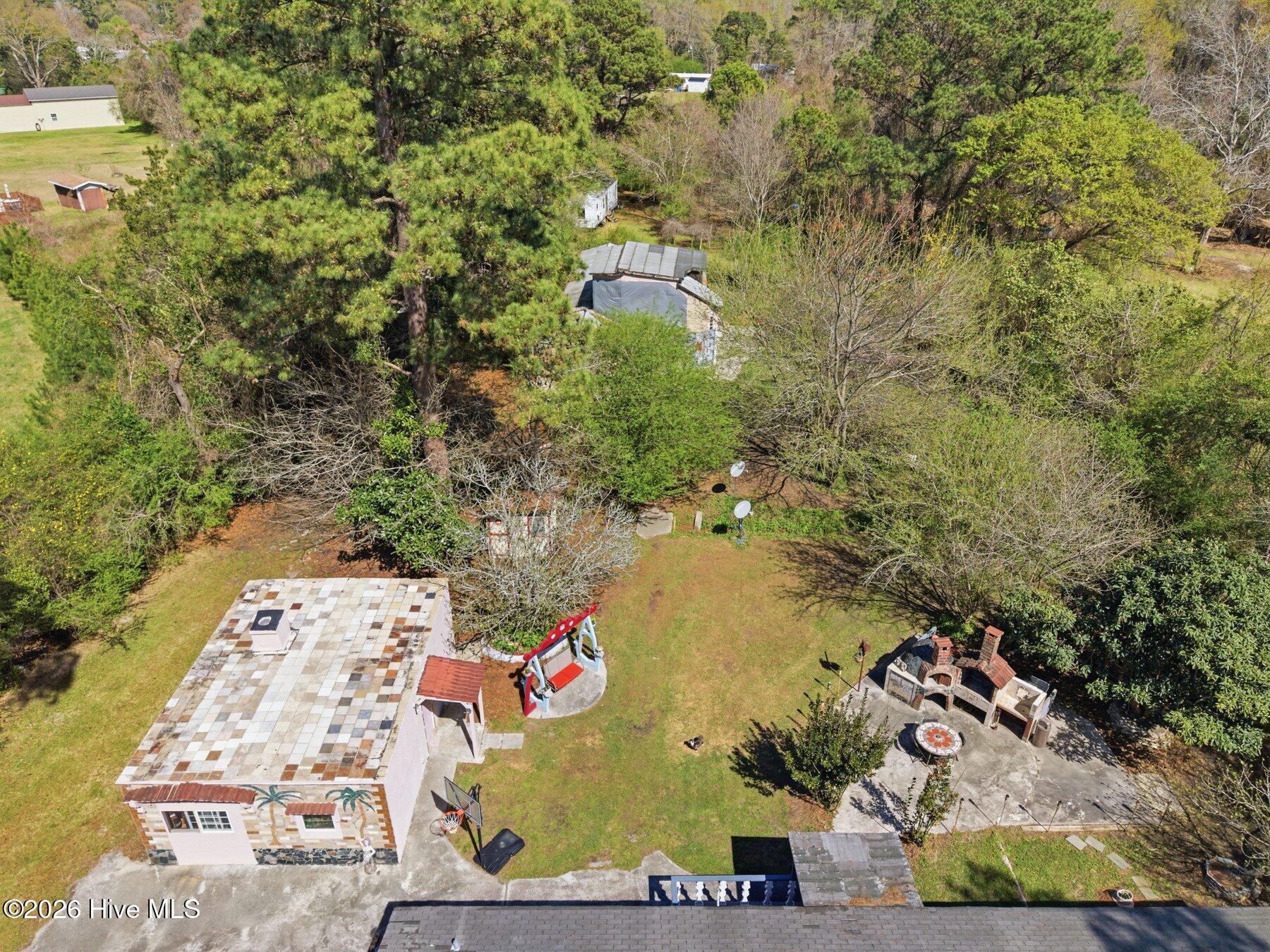 100562175 | Photo 15