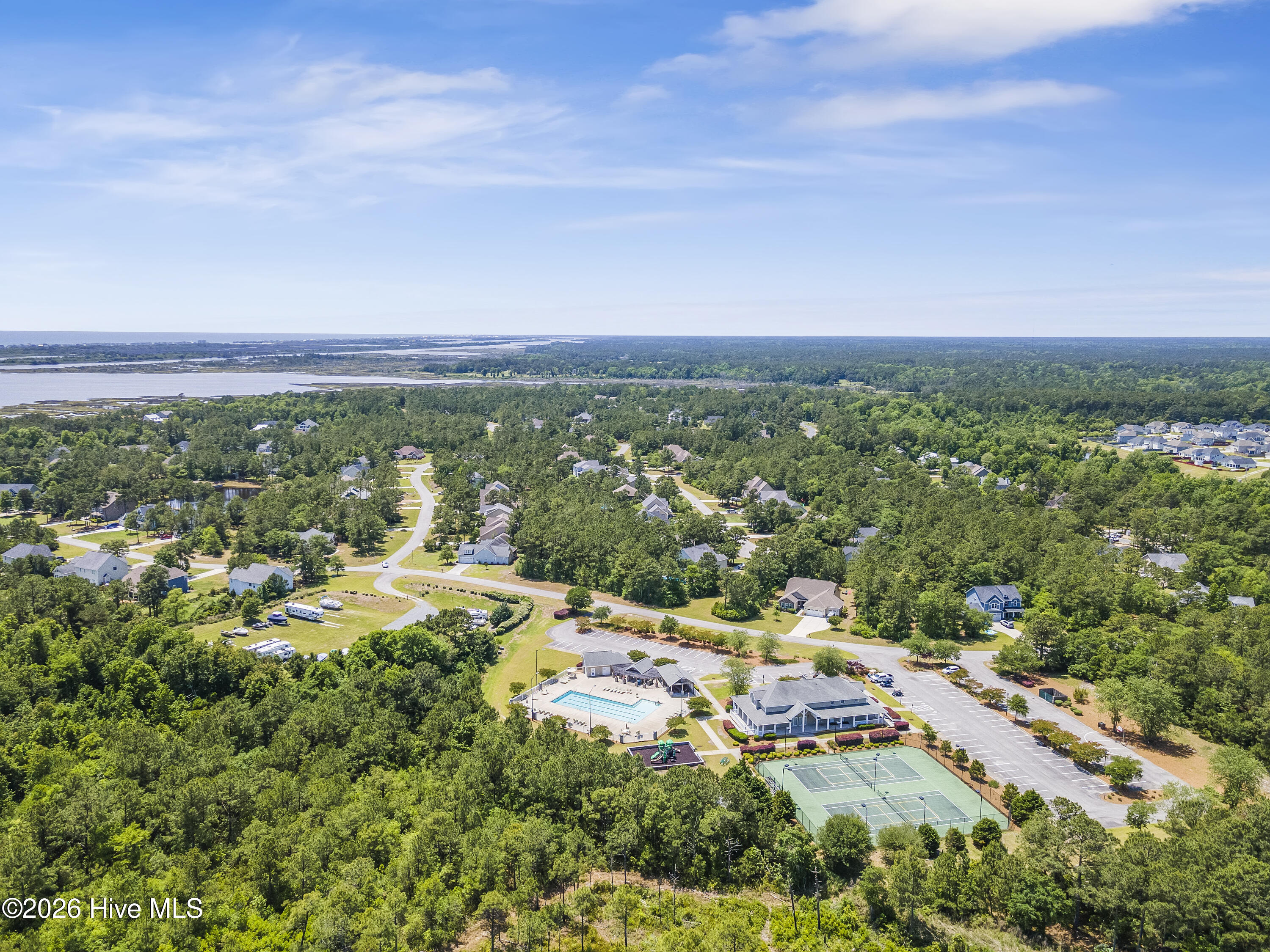 100562110 | Photo 81