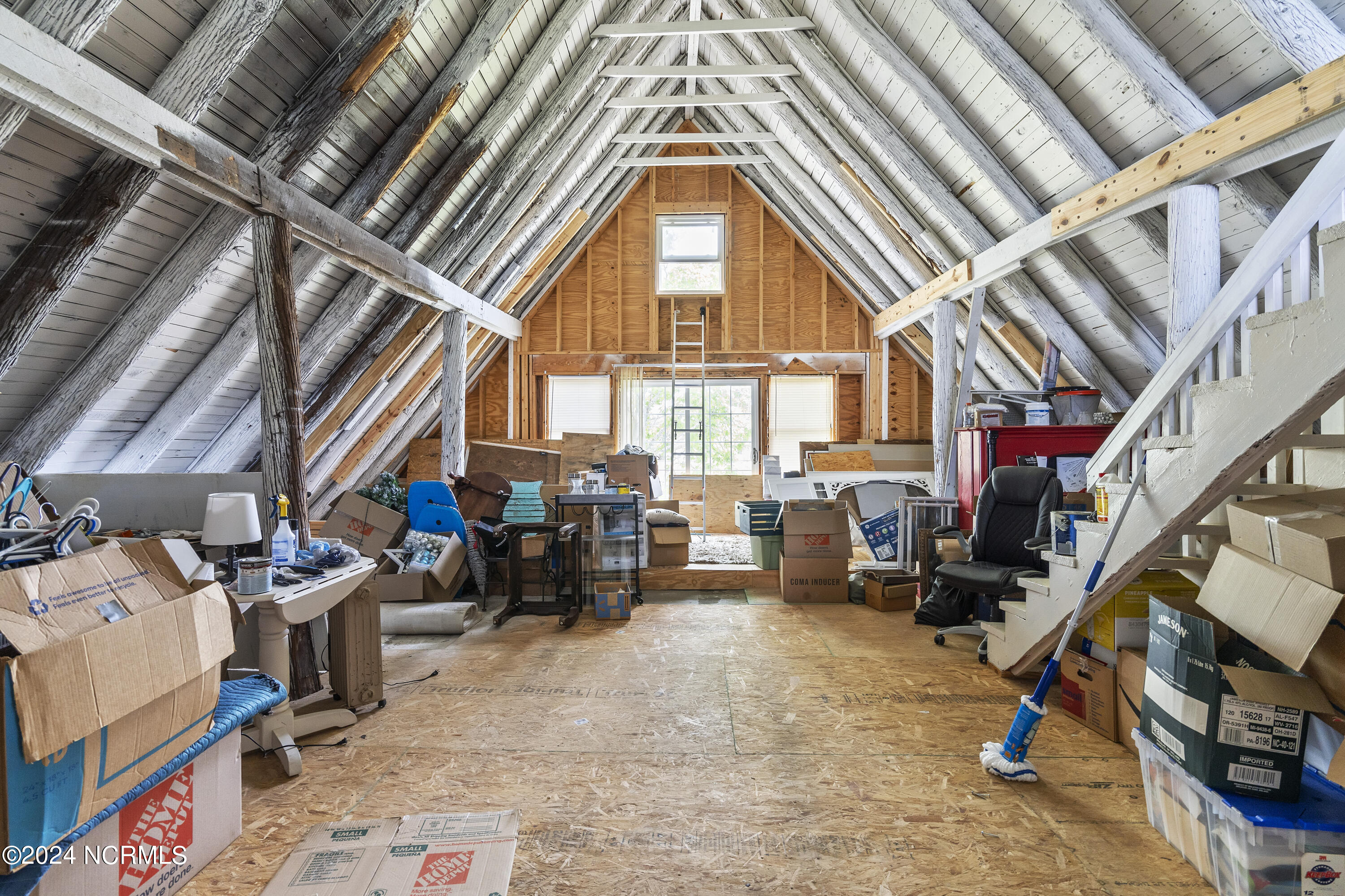 100488510 | Photo 36