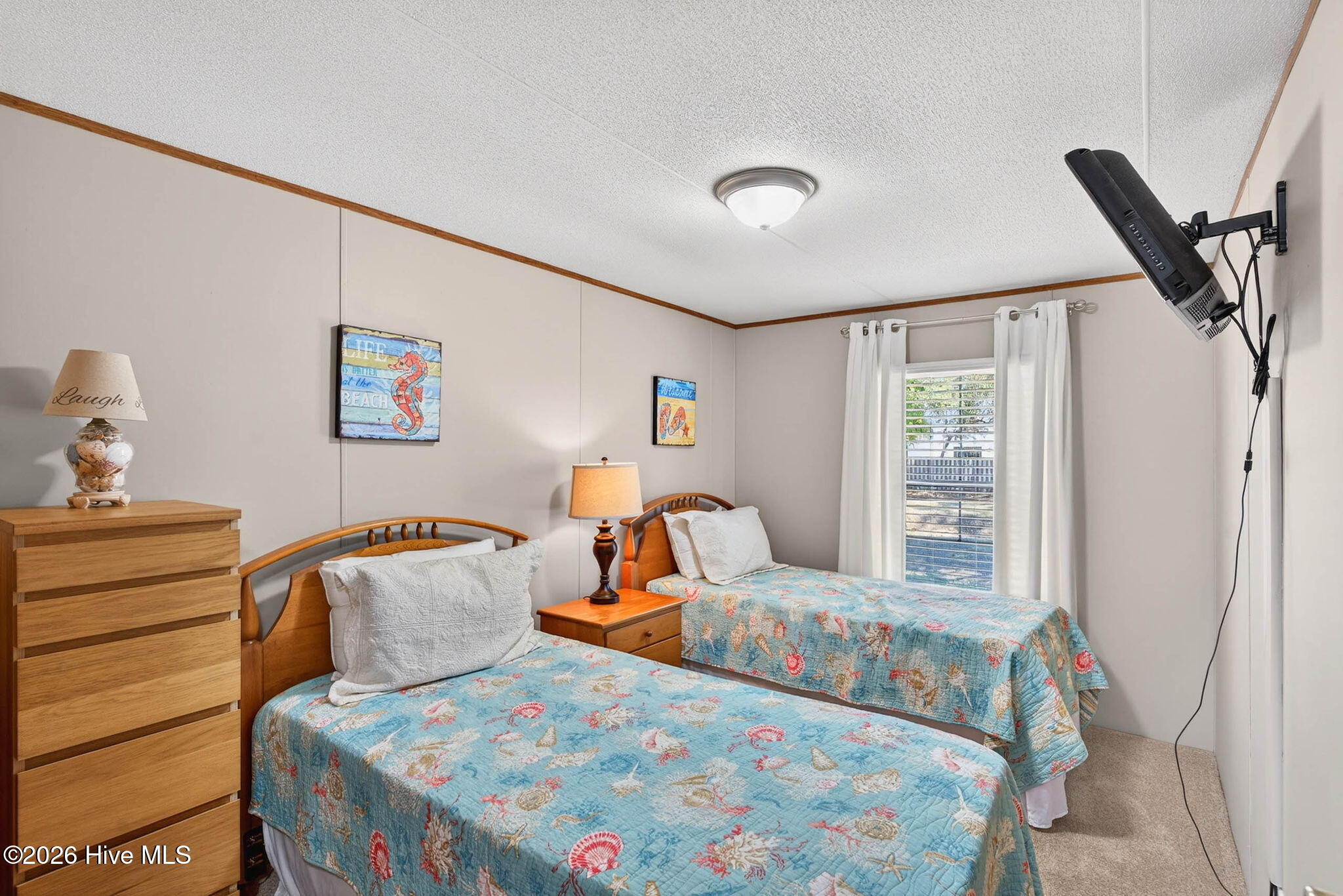 100561384 | Photo 21