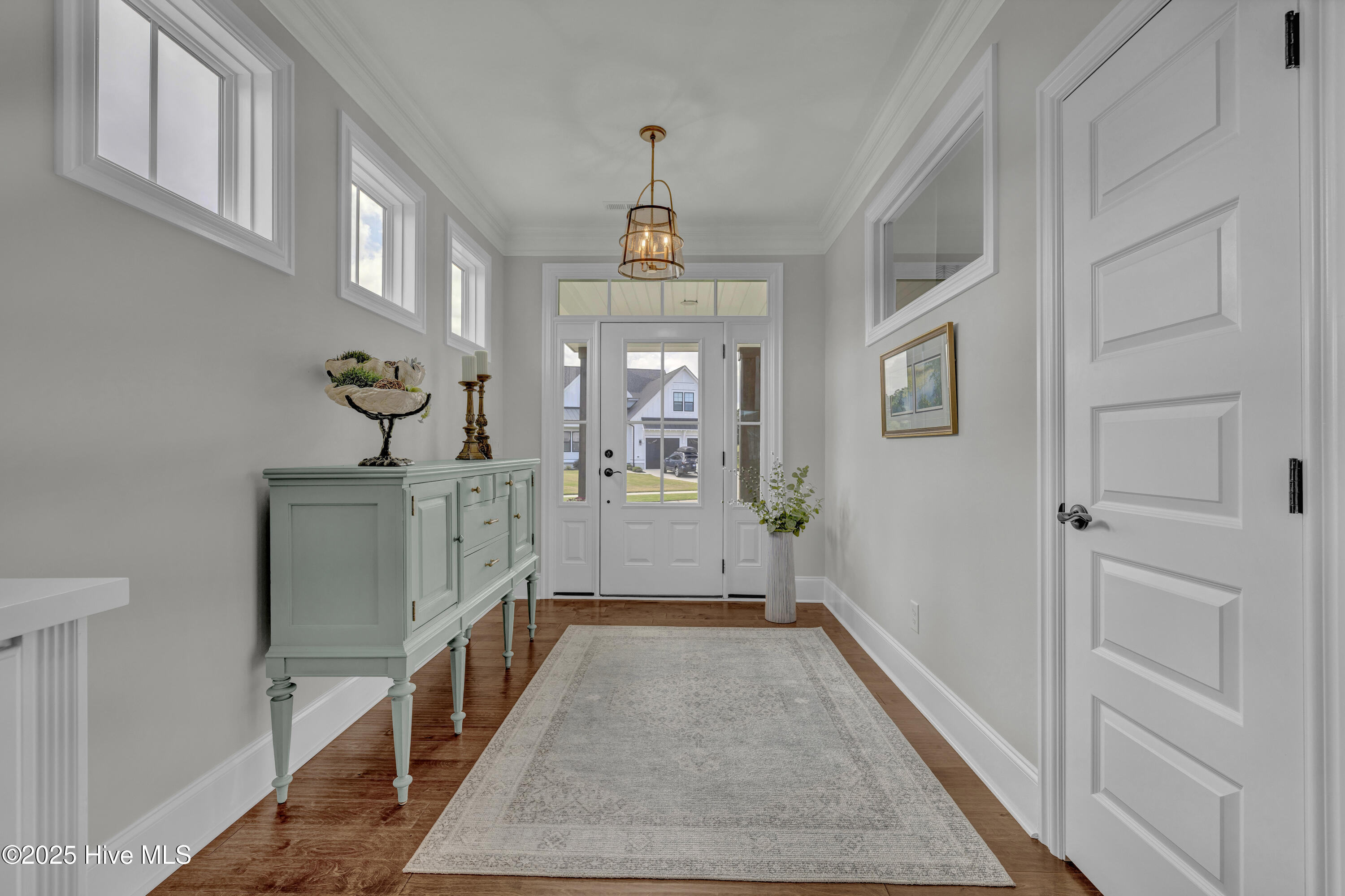 100557399 | Photo 10