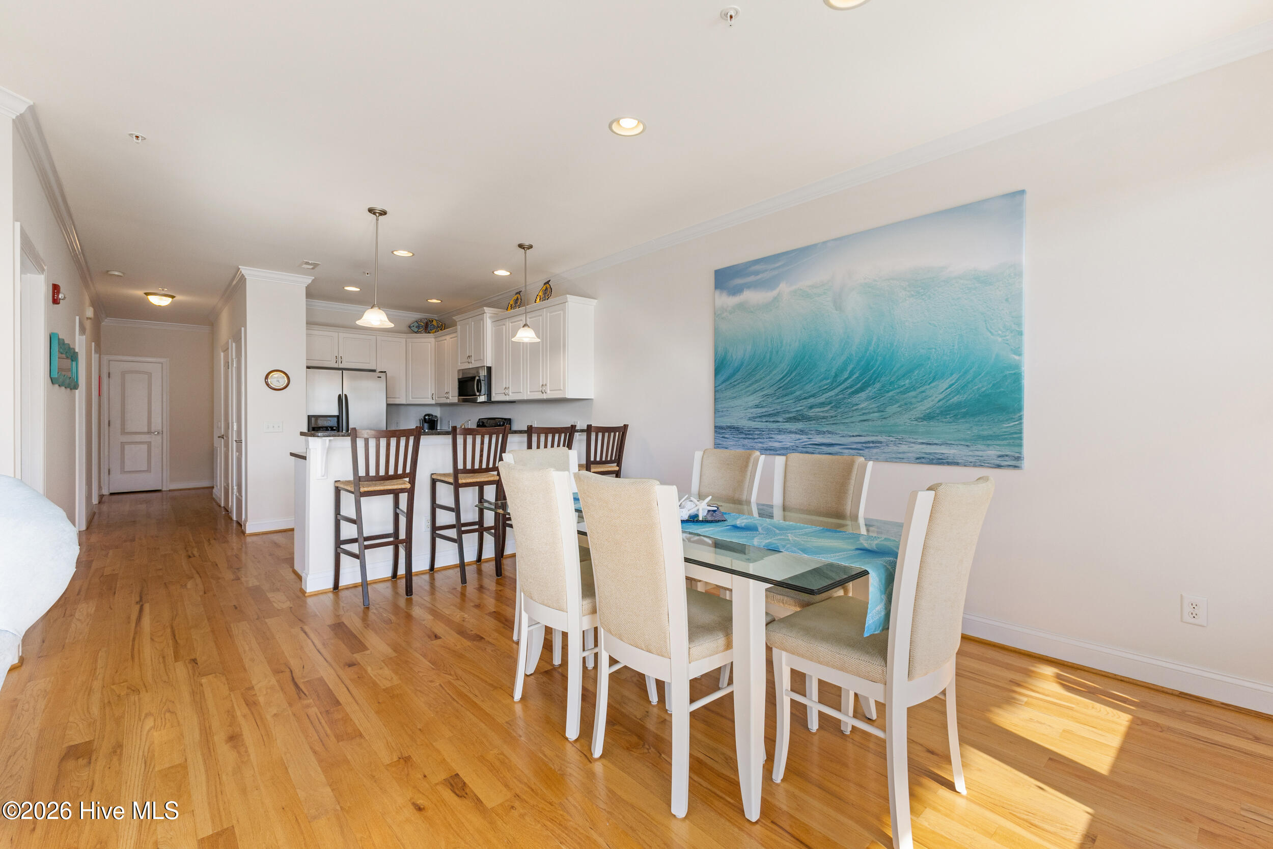 100567123 | Photo 11