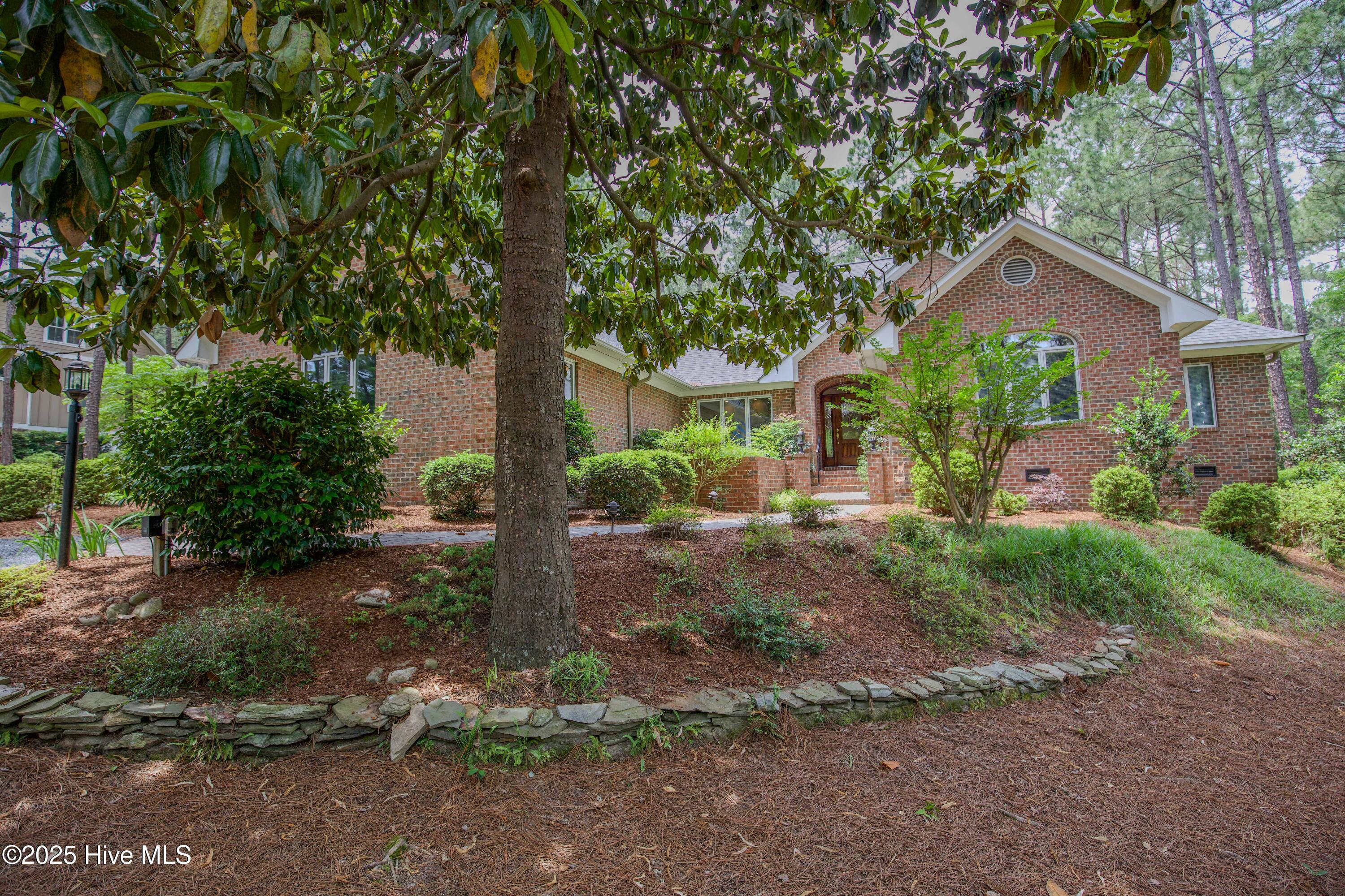 Homes for sale in Pinehurst, NC | 17 Troon Dr, Pinehurst, NC 28374 | MLS# 100508043