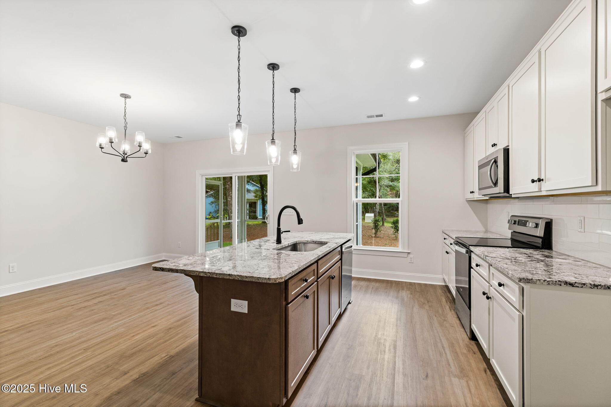 100513726 | Photo 20