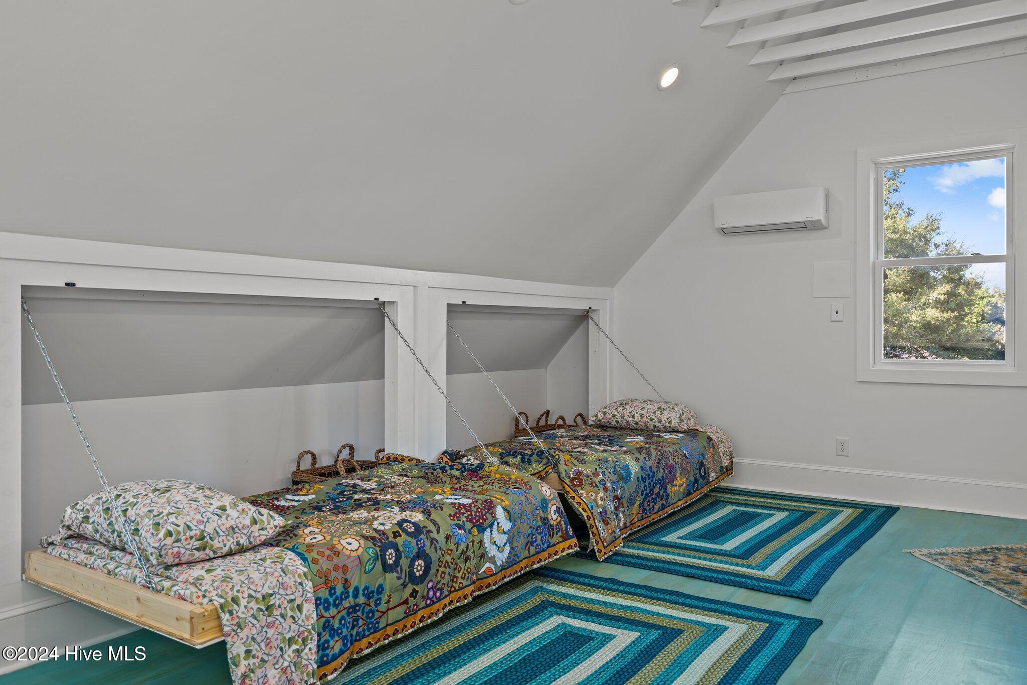 100513232 | Photo 30