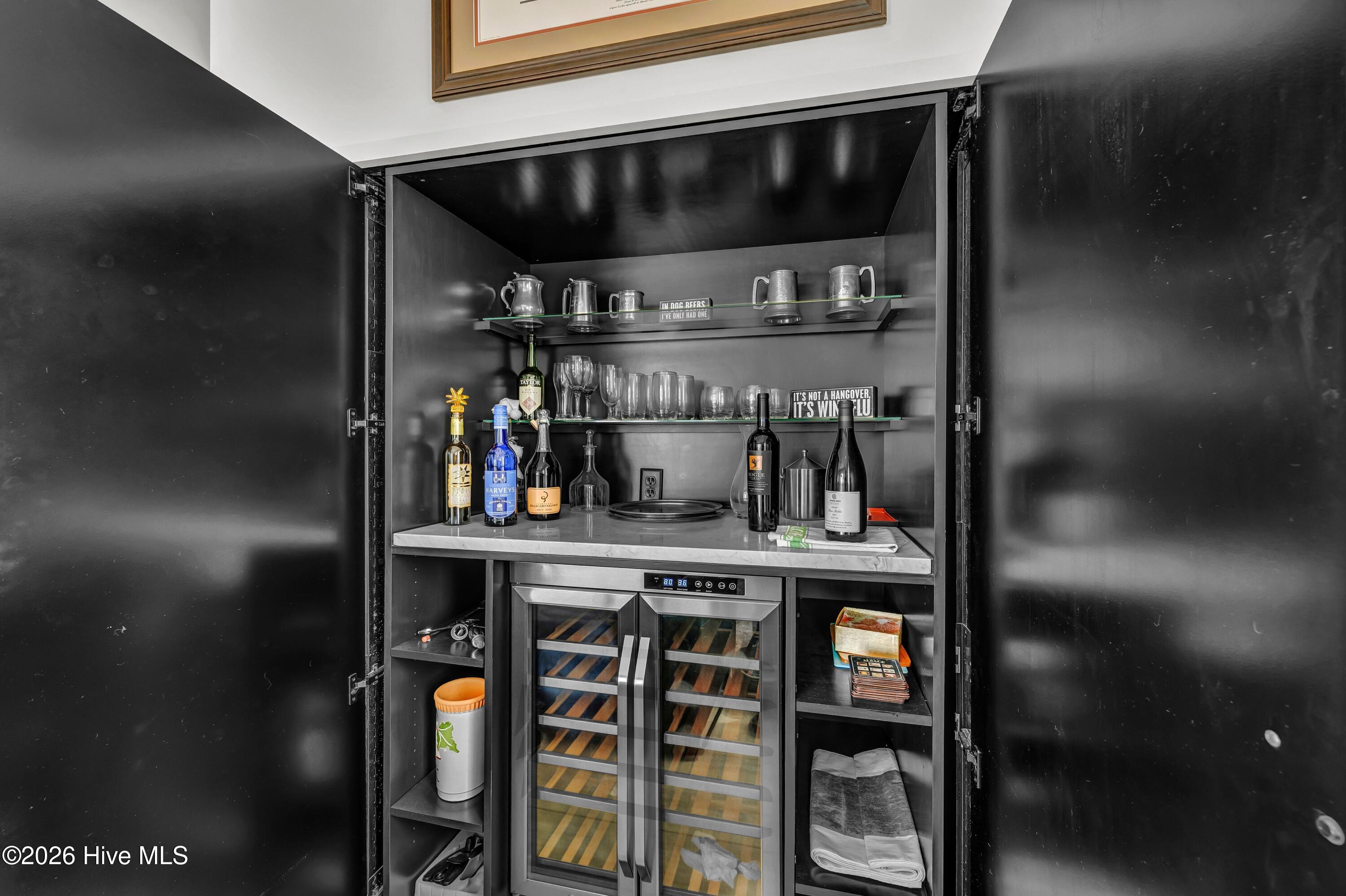 100559352 | Photo 15