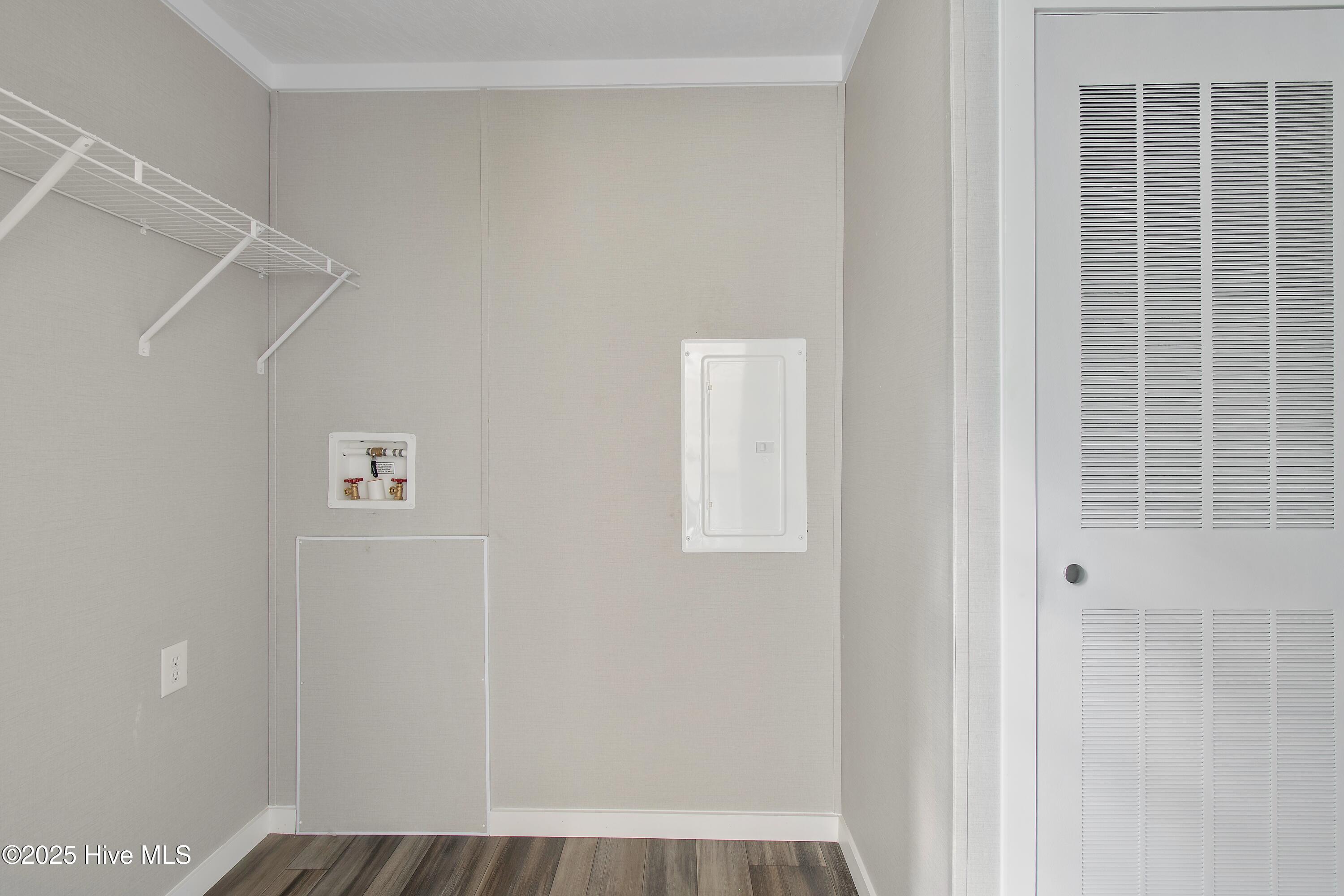 100542017 | Photo 22