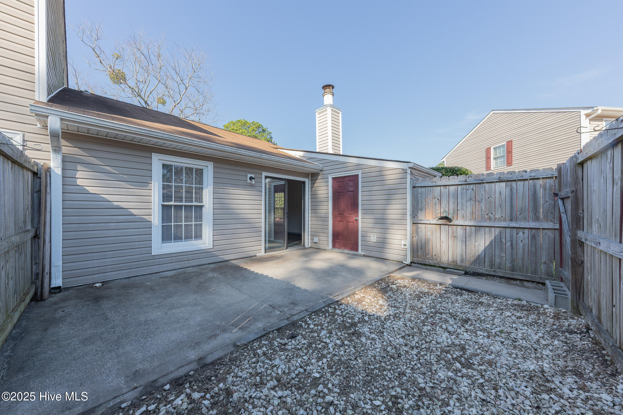 100546793 | Photo 29