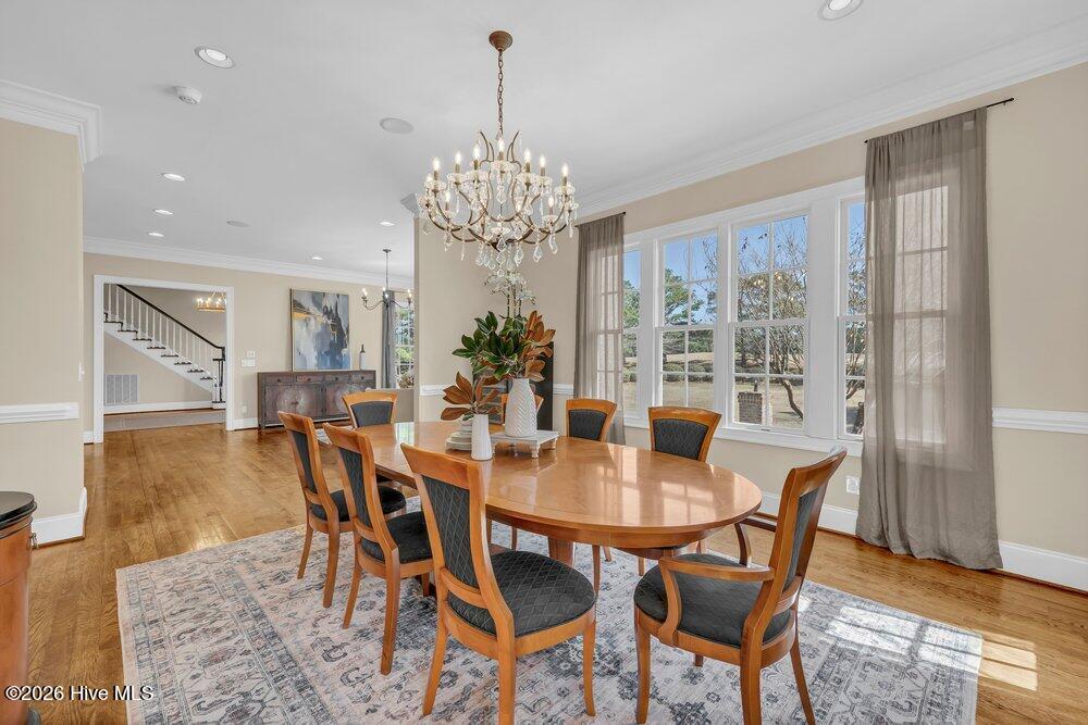 100558006 | Photo 12