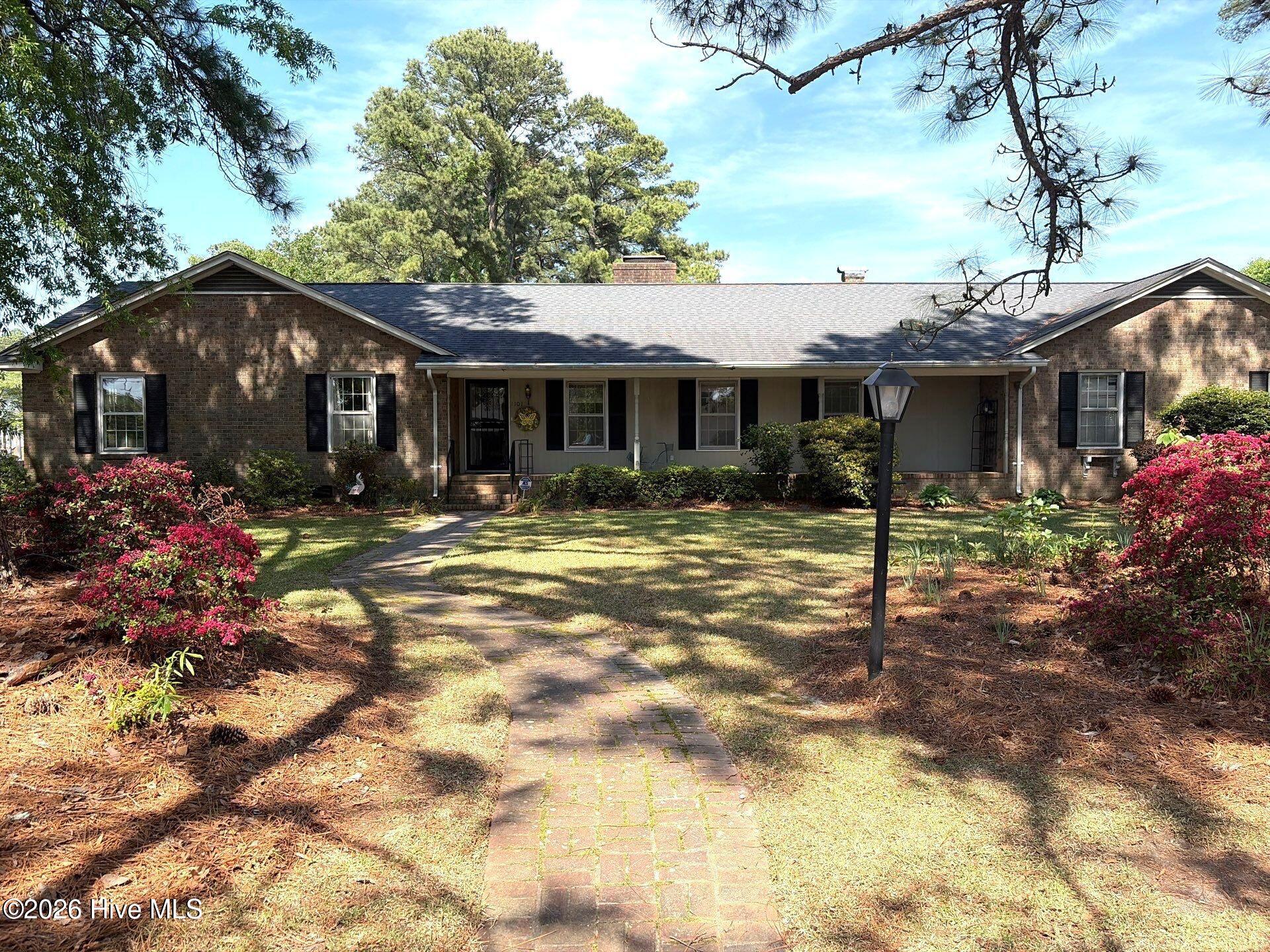 1101 Oakview Drive, Greenville, NC, 27858