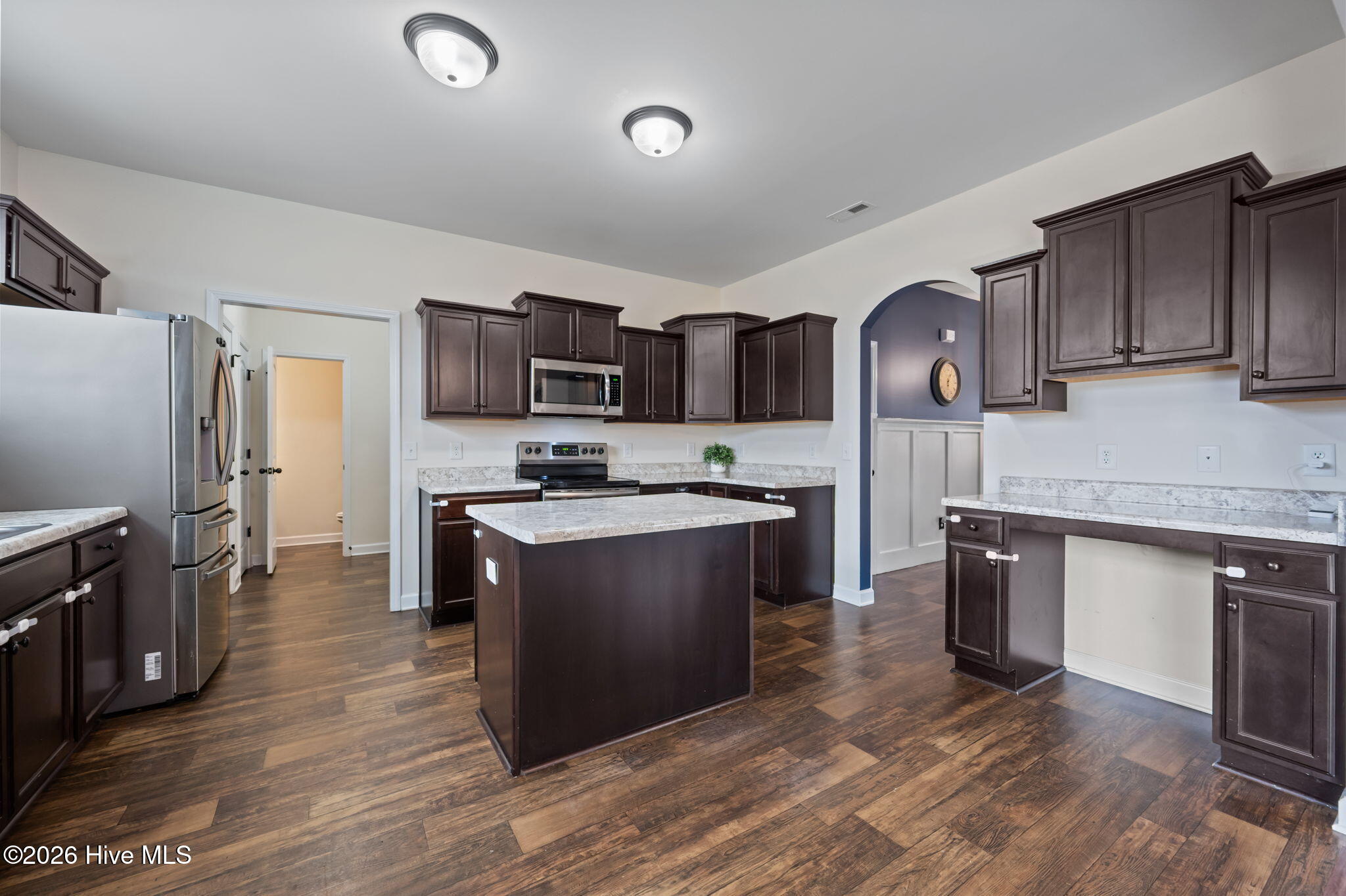 100557643 | Photo 15