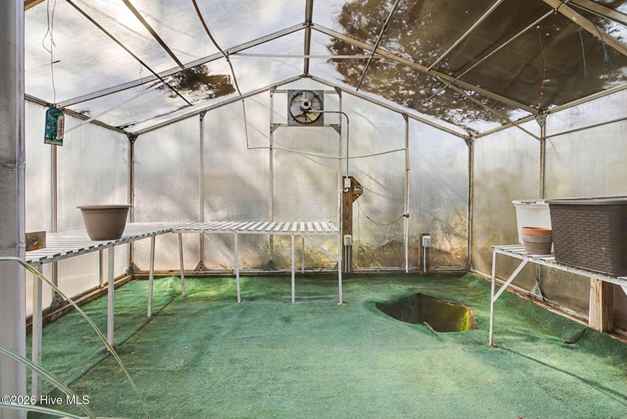 100547779 | Photo 49