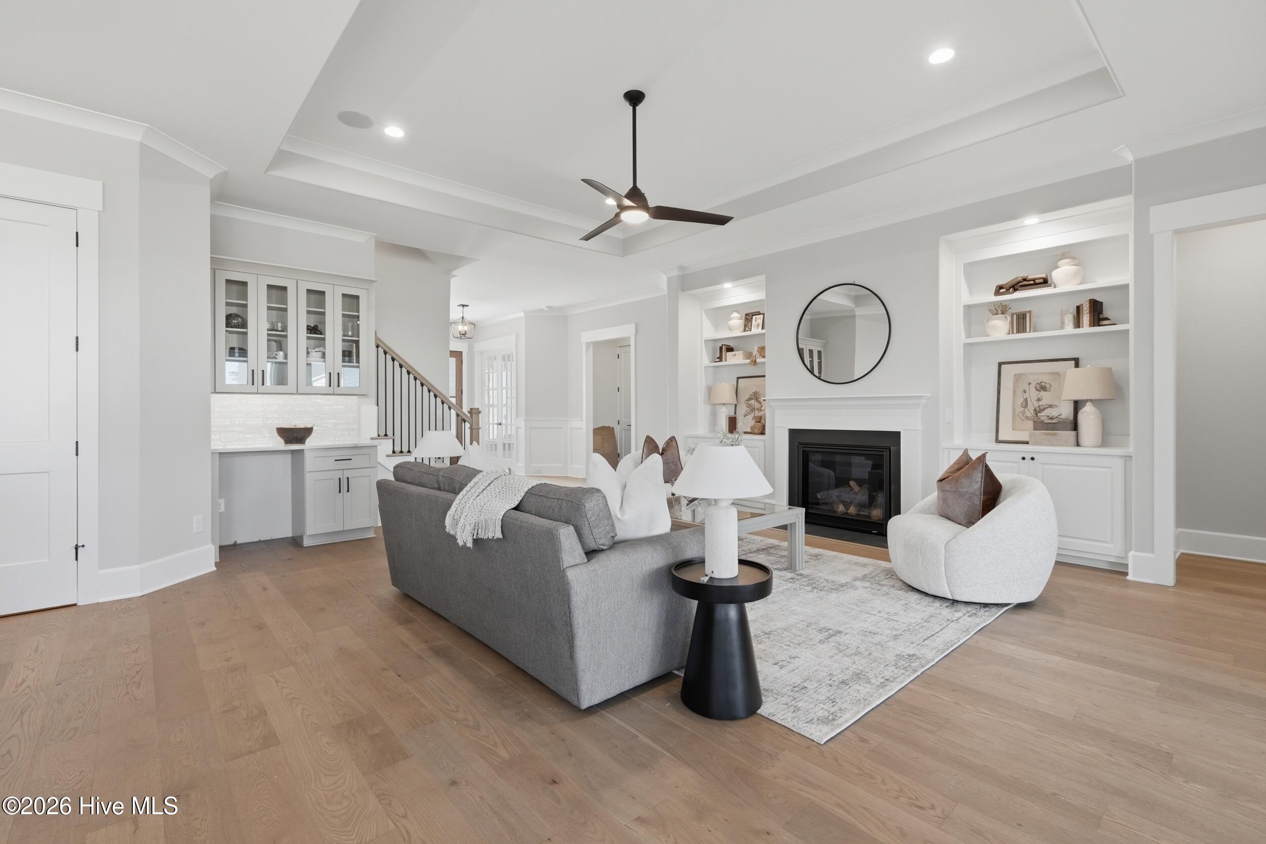 100567785 | Photo 18