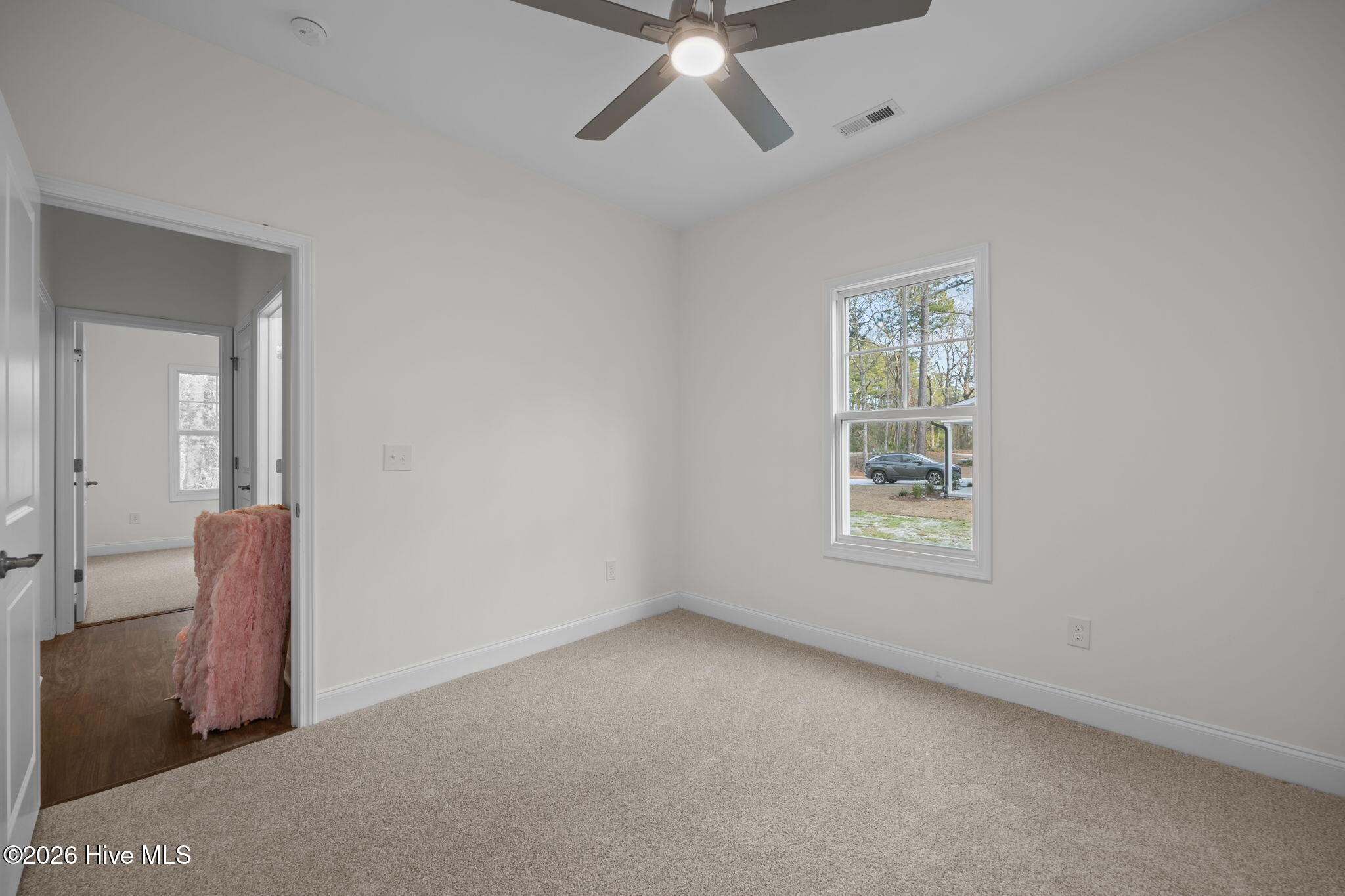 100528605 | Photo 28