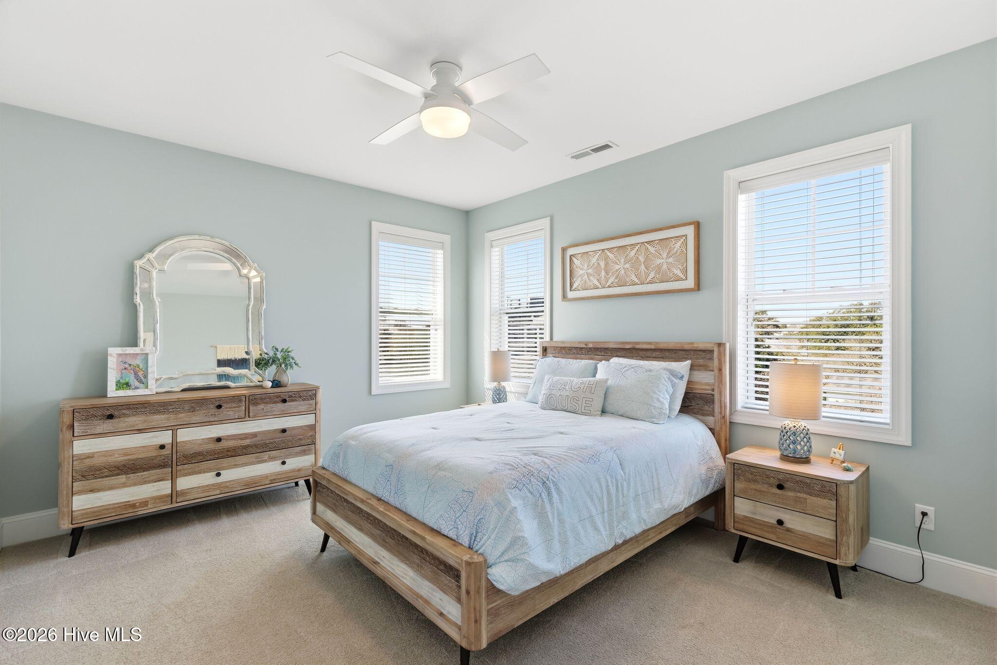 100559655 | Photo 32