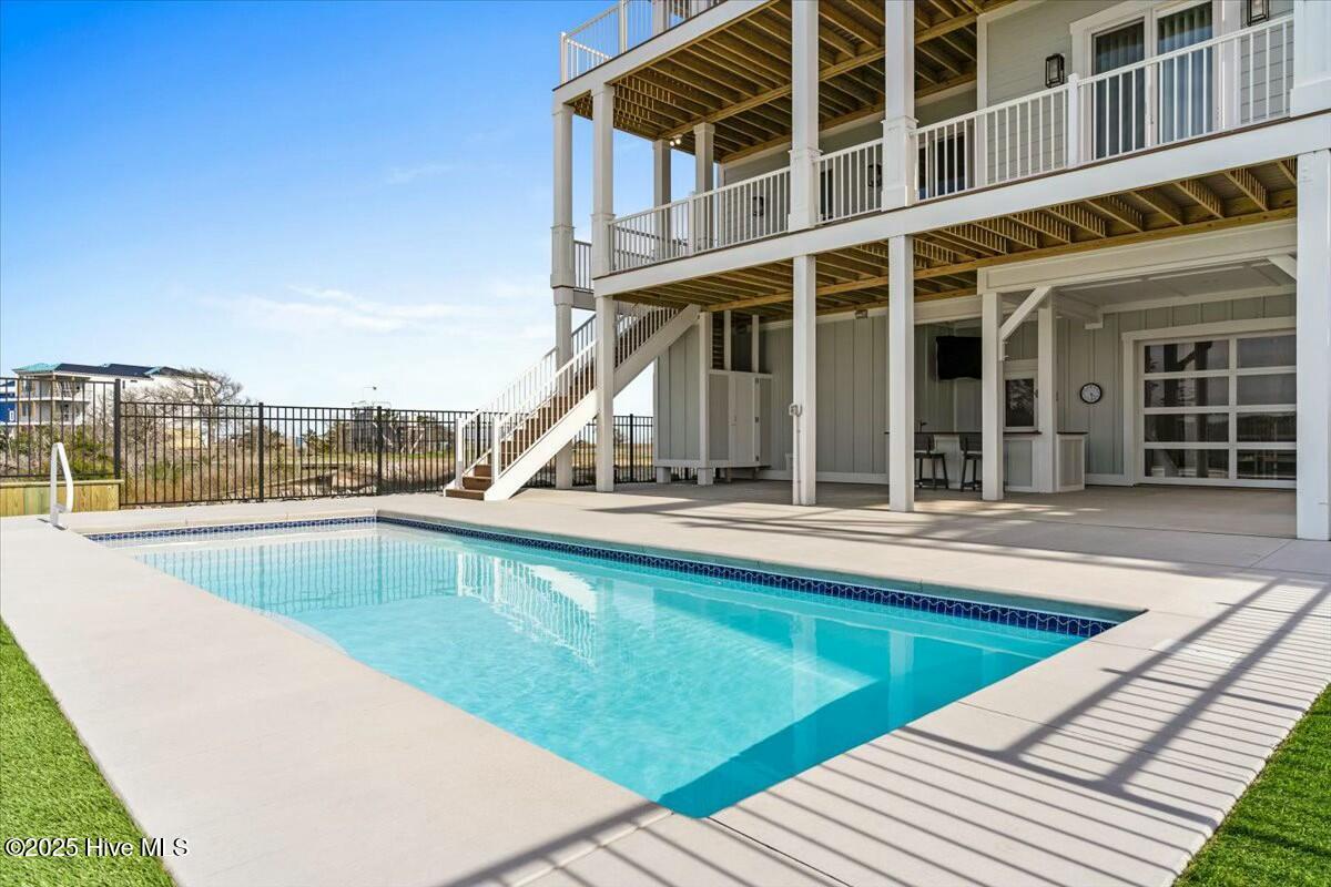 100498532 | Photo 39