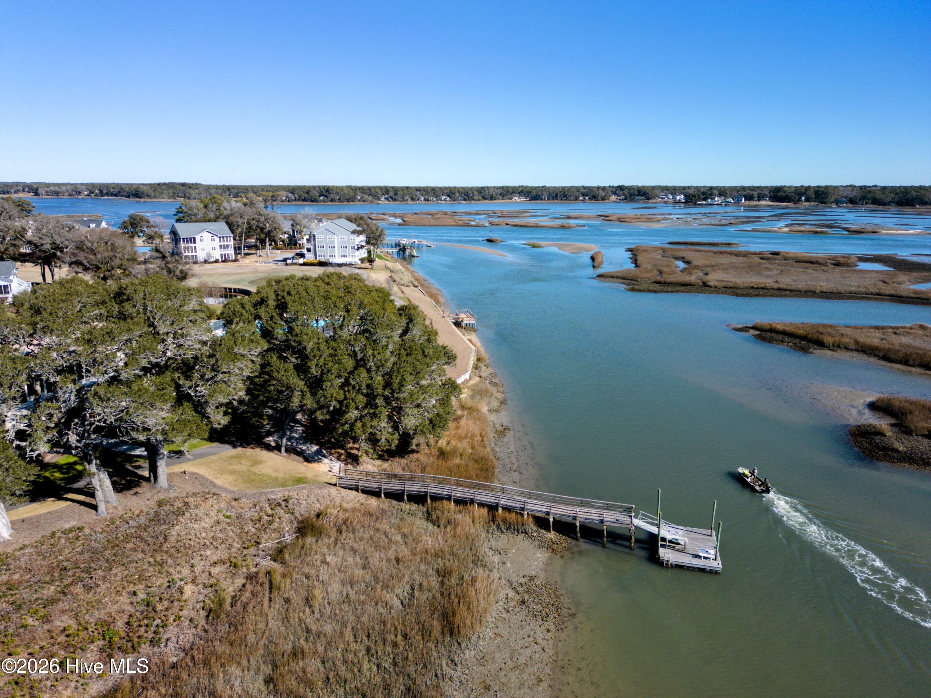 100549940 | Photo 24