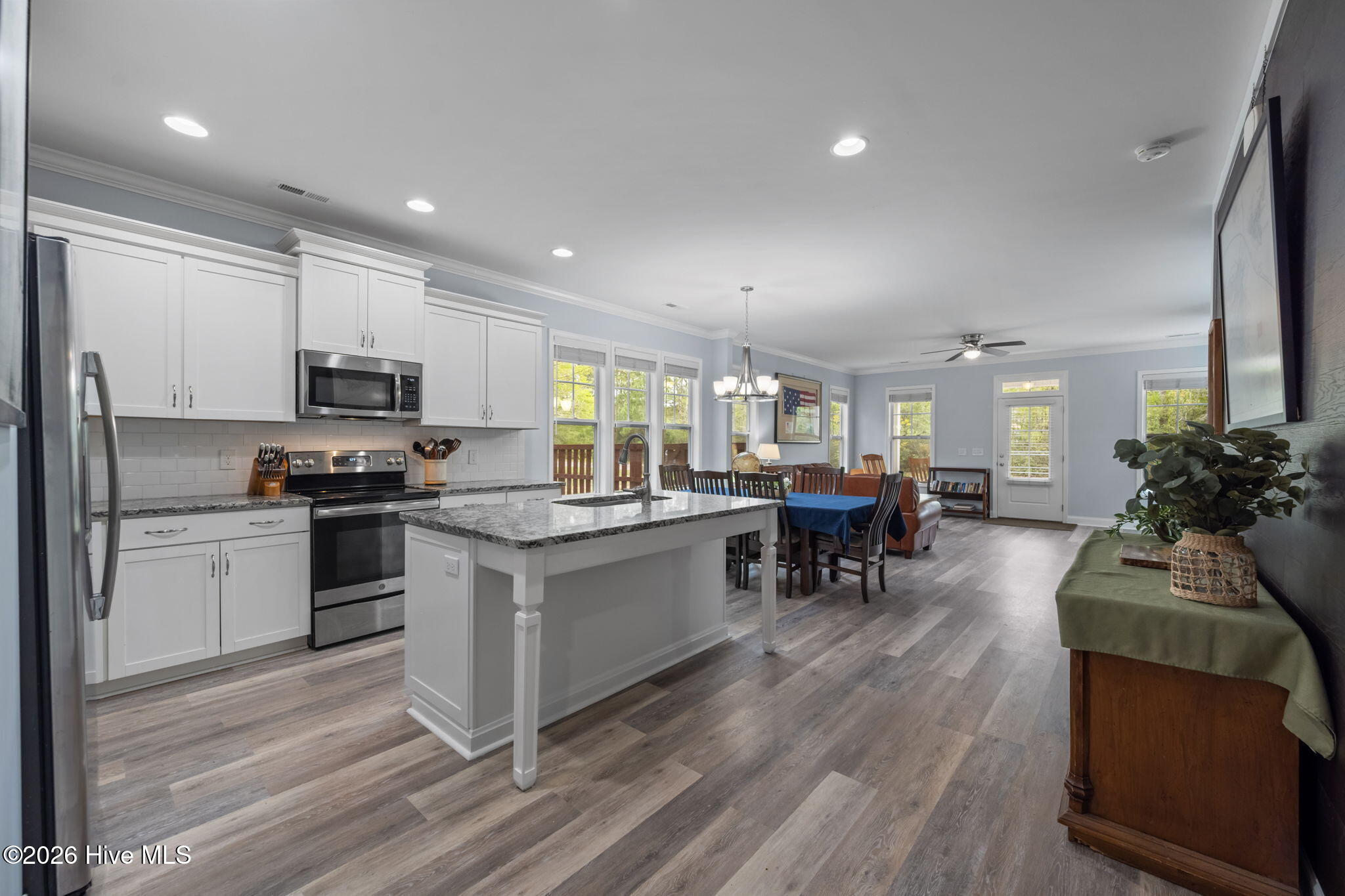 100565759 | Photo 12