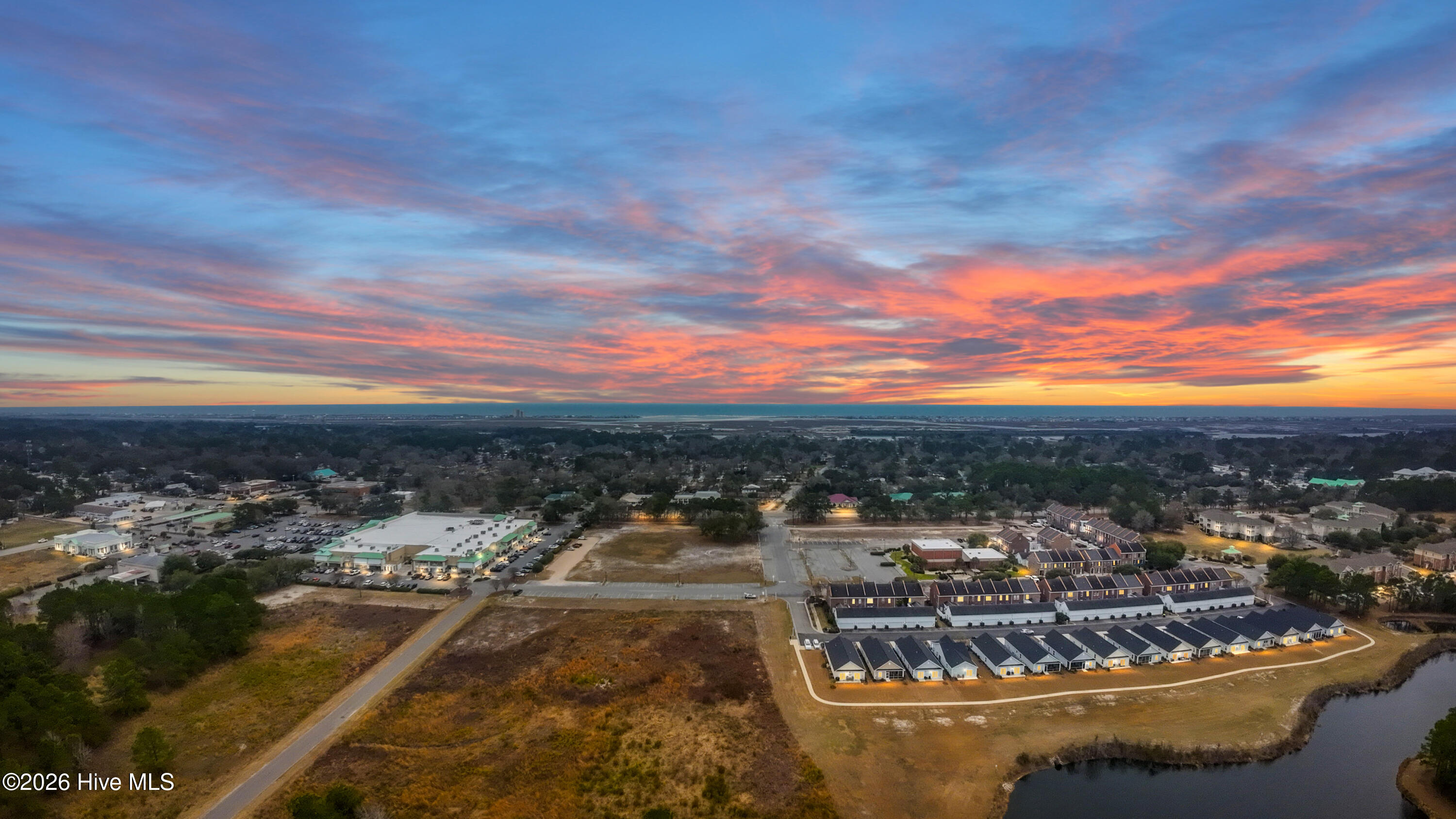 100557212 | Photo 49