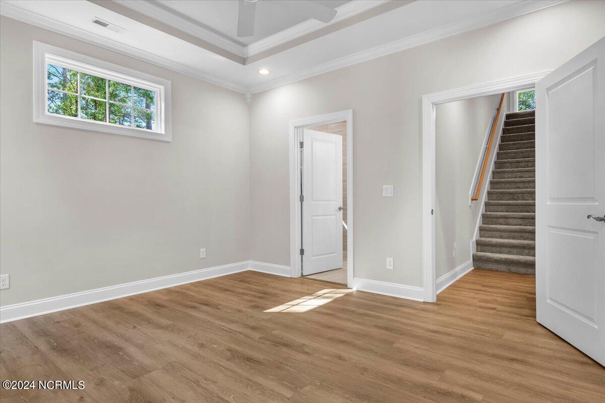 100535365 | Photo 22