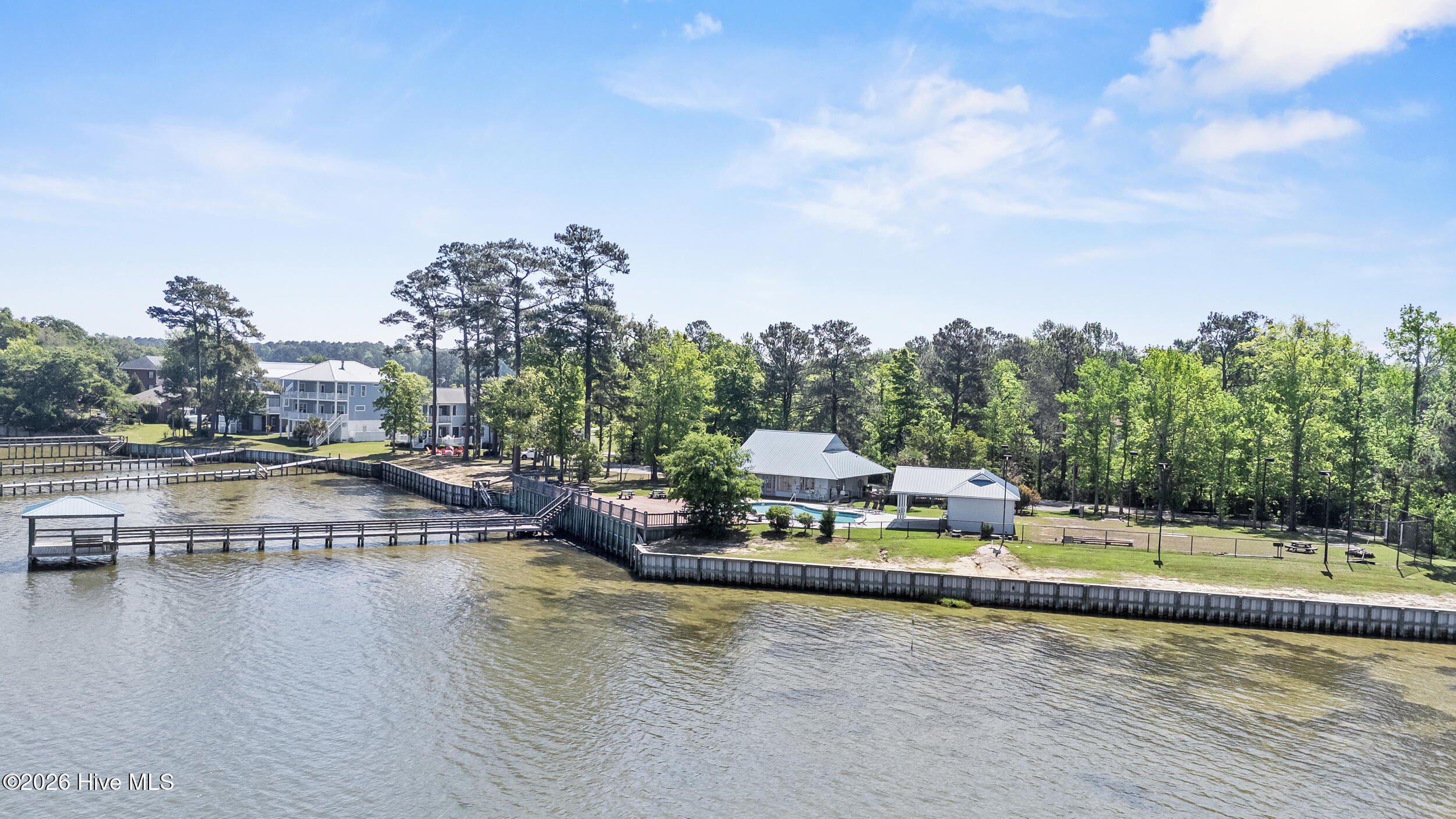 100569506 | Photo 69