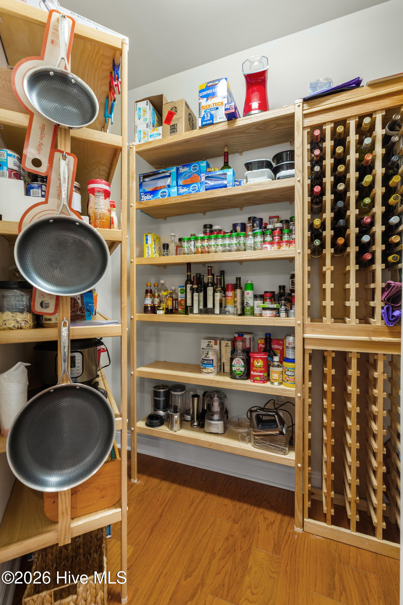 100563471 | Photo 21