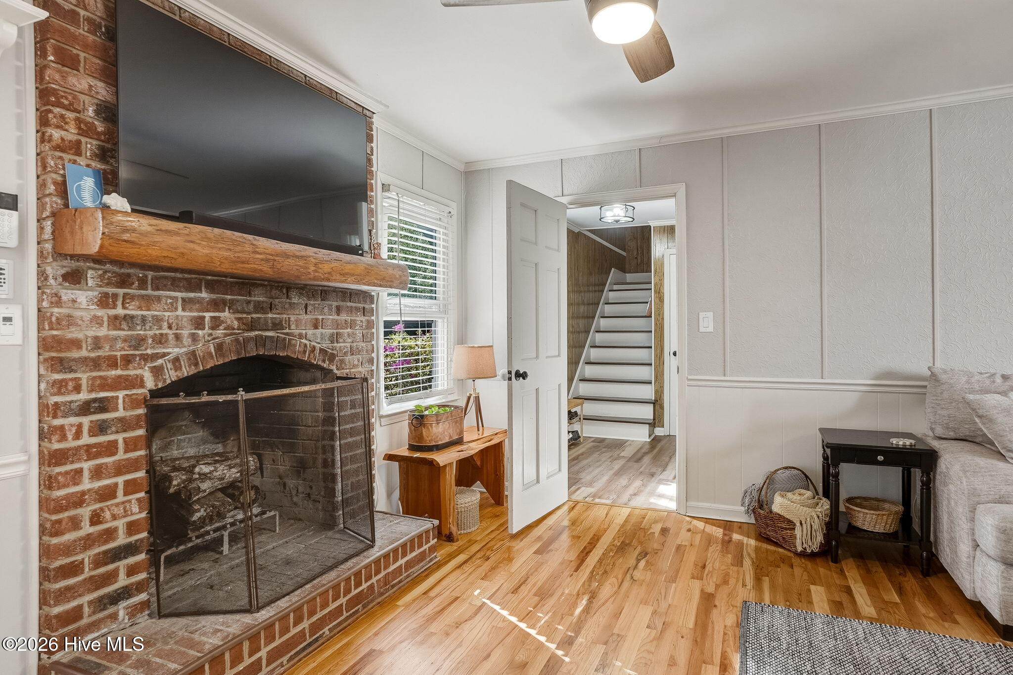 100566494 | Photo 30