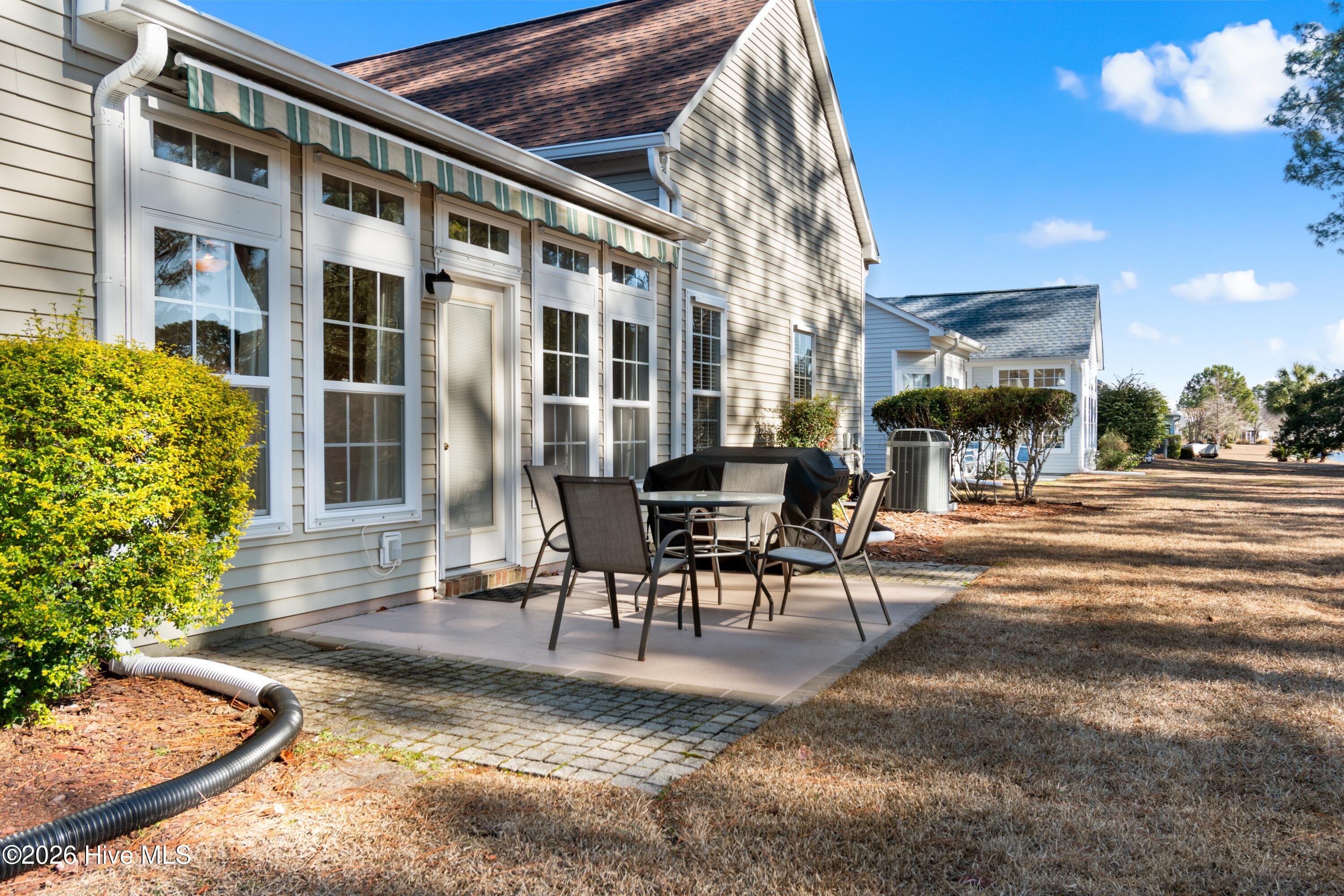 100549811 | Photo 44