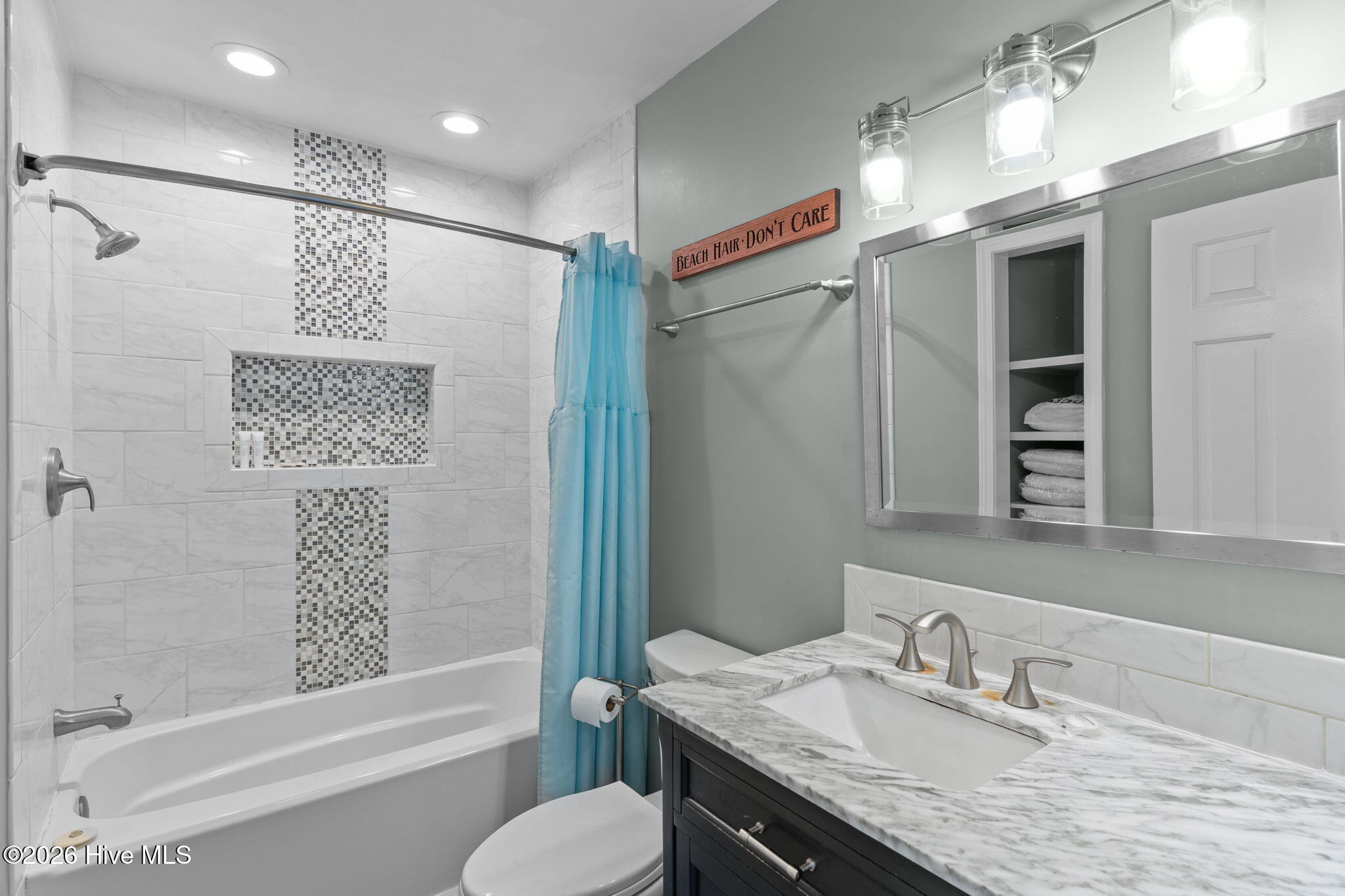 100551094 | Photo 30