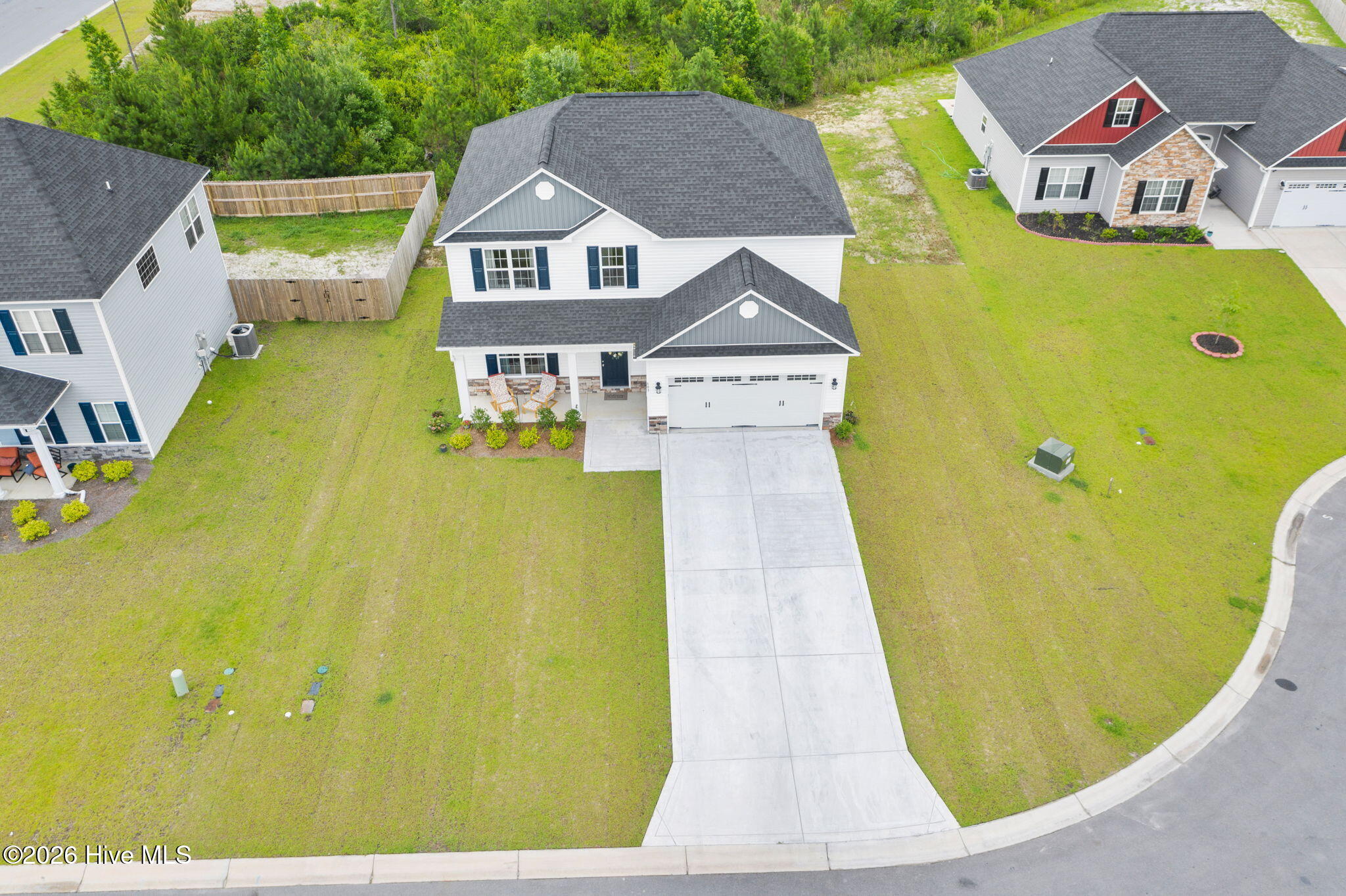 100558760 | Photo 44