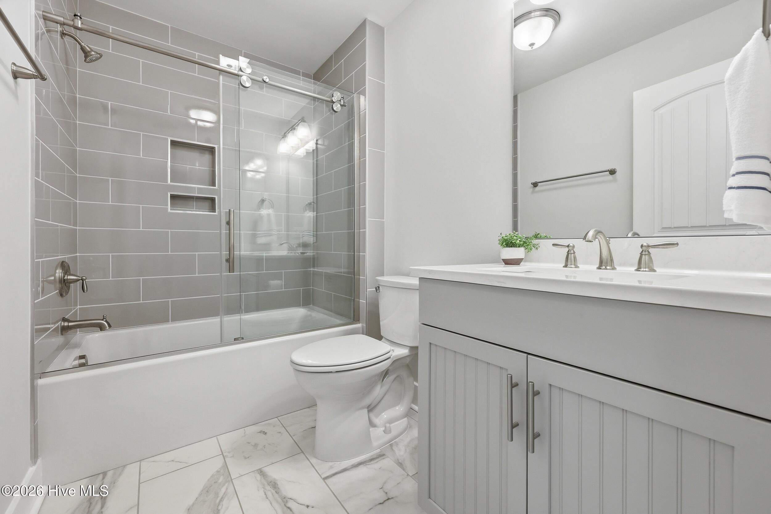 100564588 | Photo 20