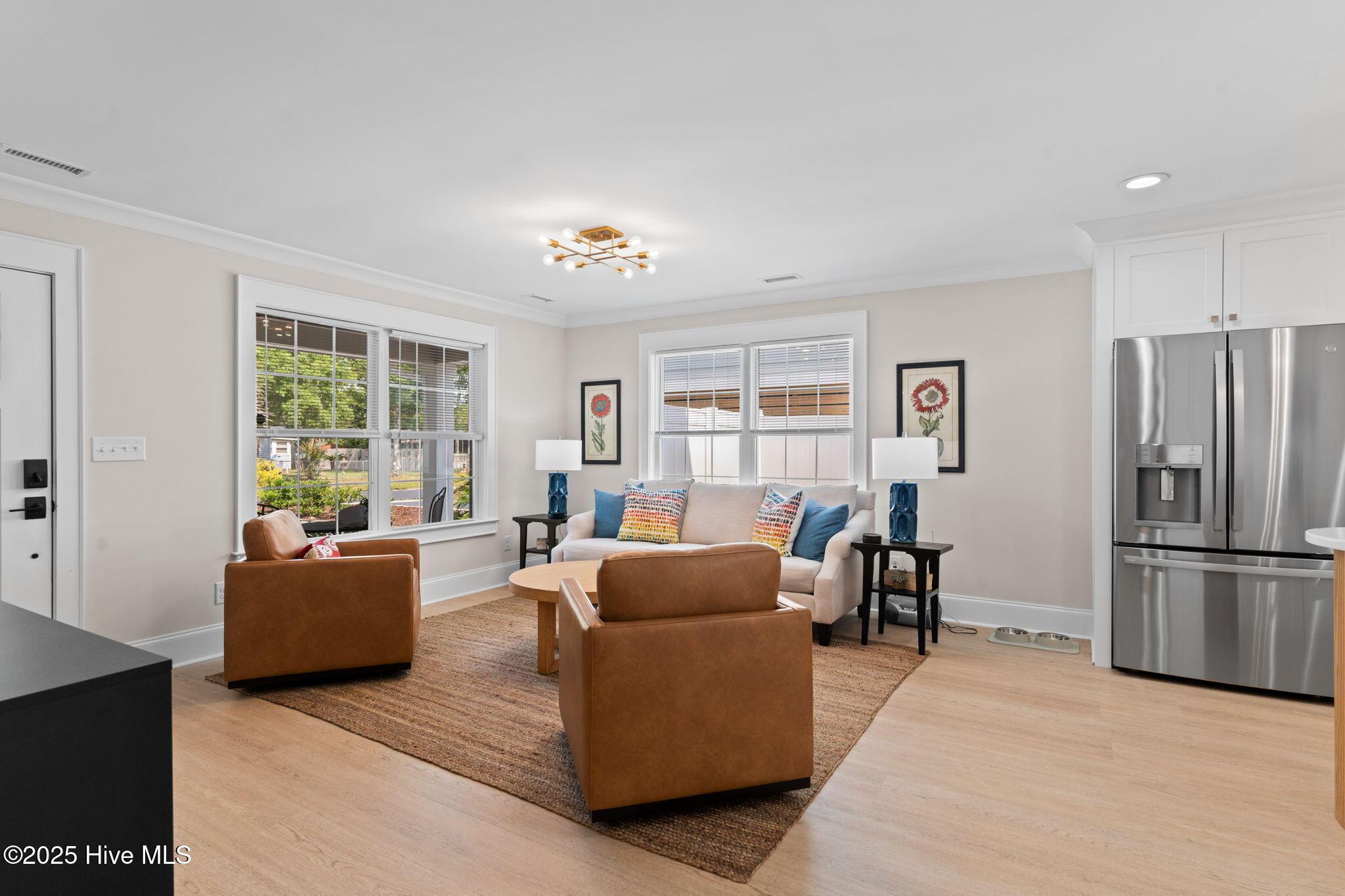 100492743 | Photo 33