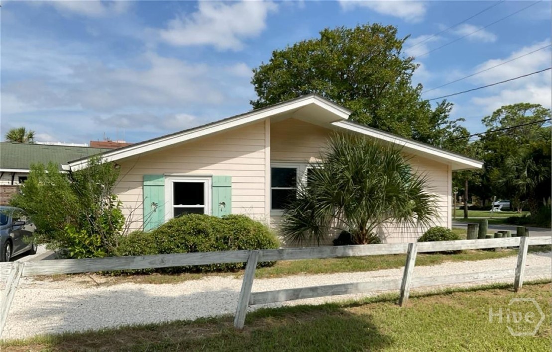 Homes for sale in Tybee Island, GA | 1605 Chatham Ave #A, Tybee Island, GA 31328 | MLS# SA351607