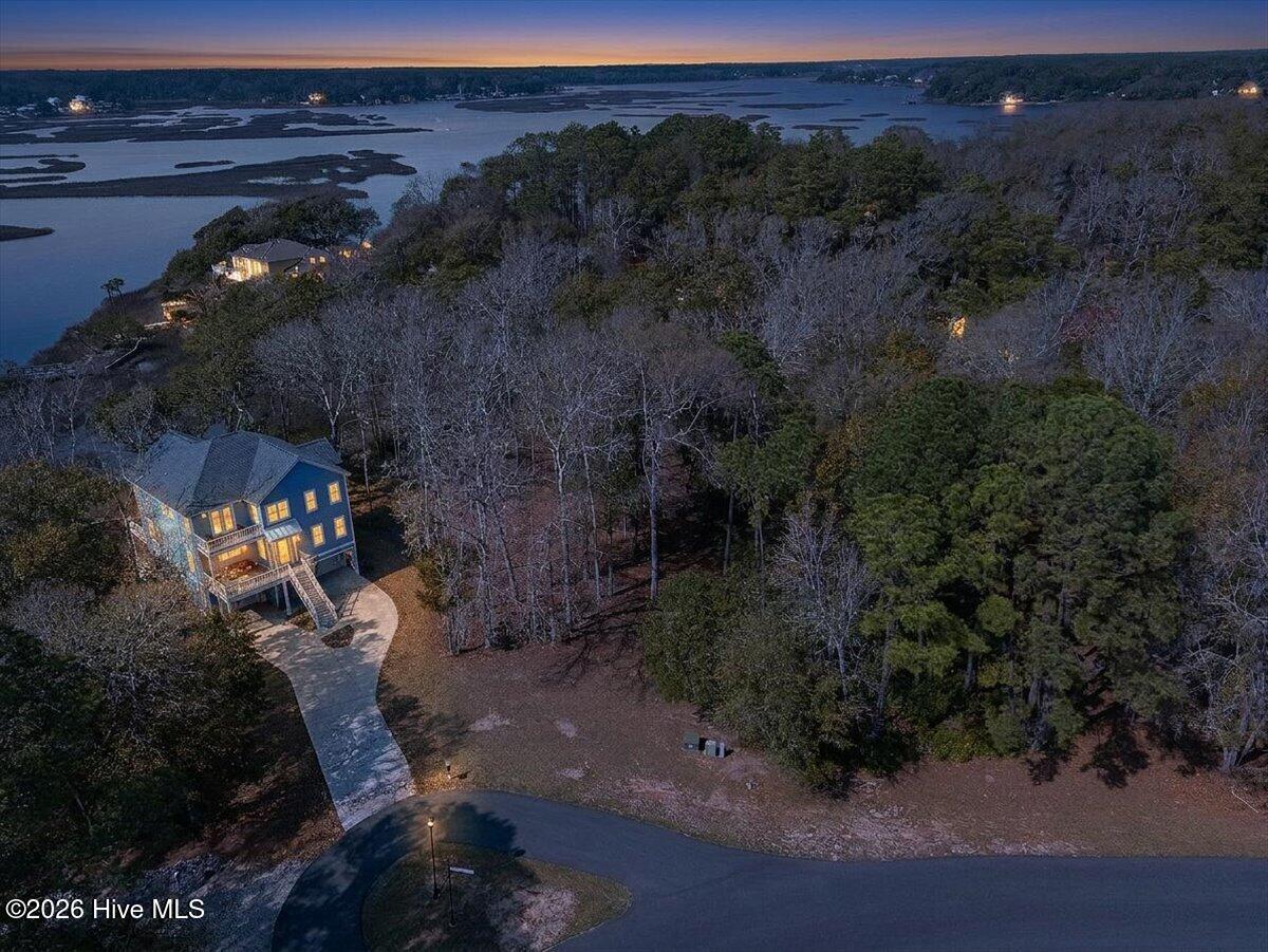 100560630 | Photo 51