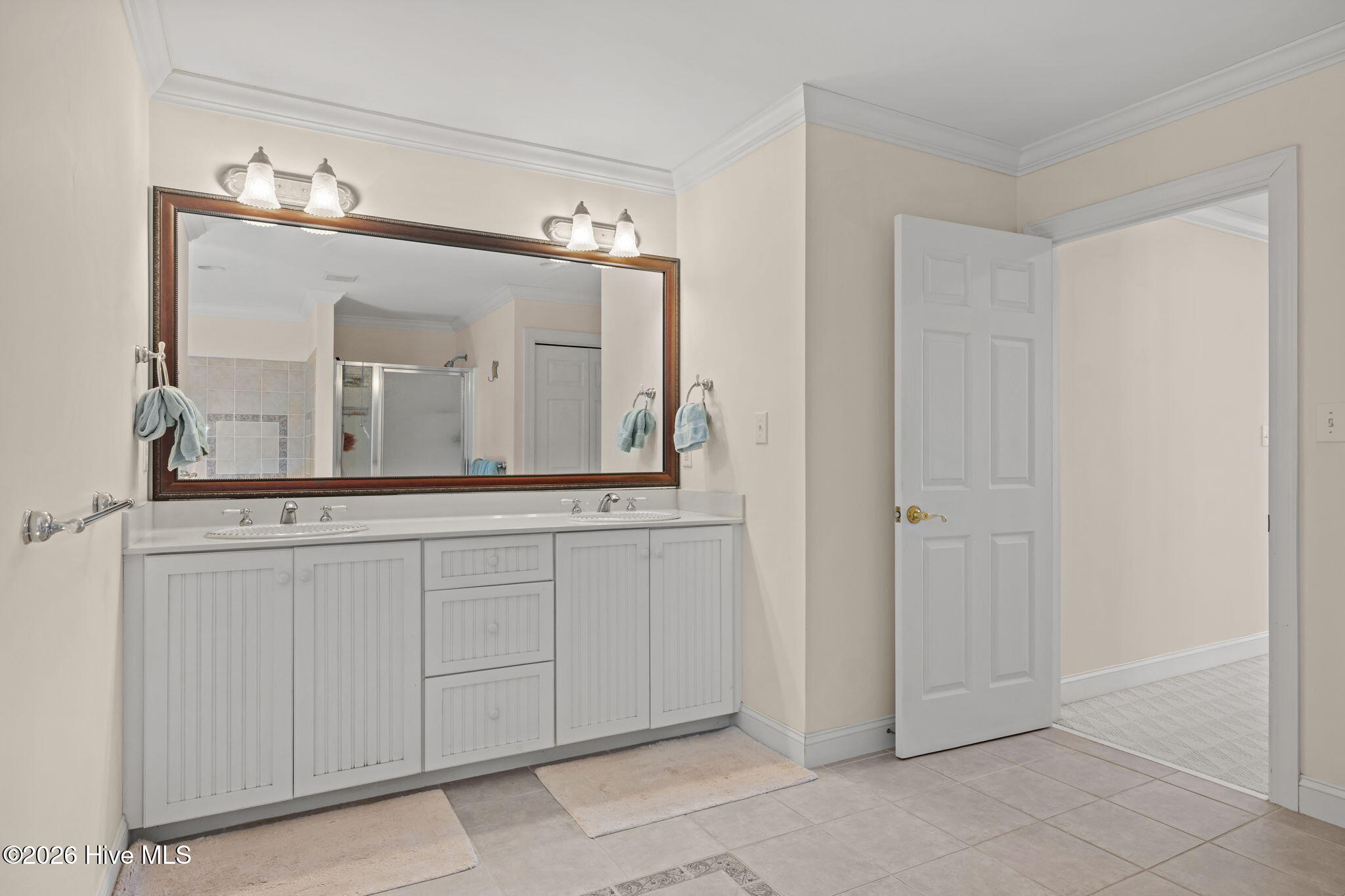 100556674 | Photo 34