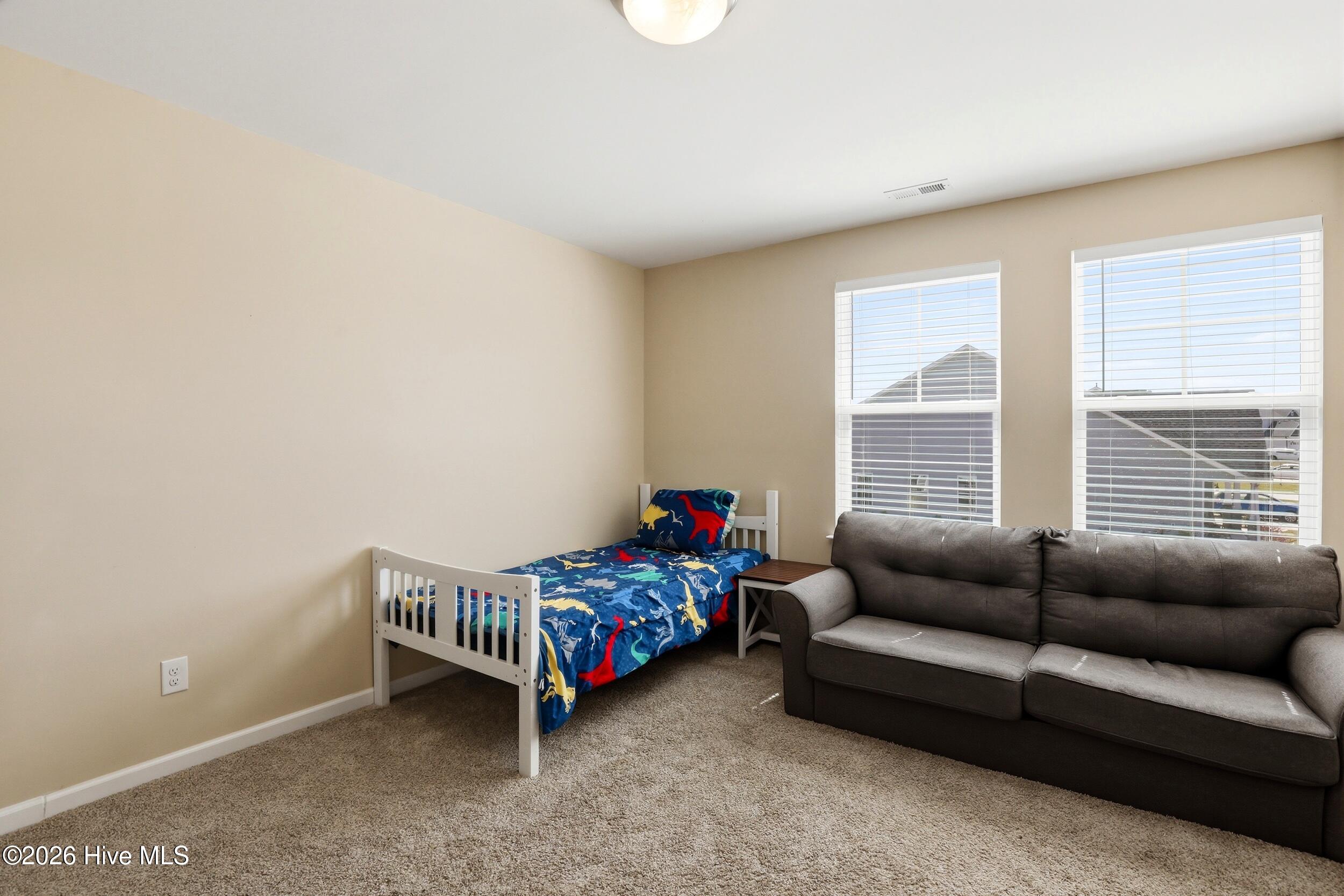 100566702 | Photo 23