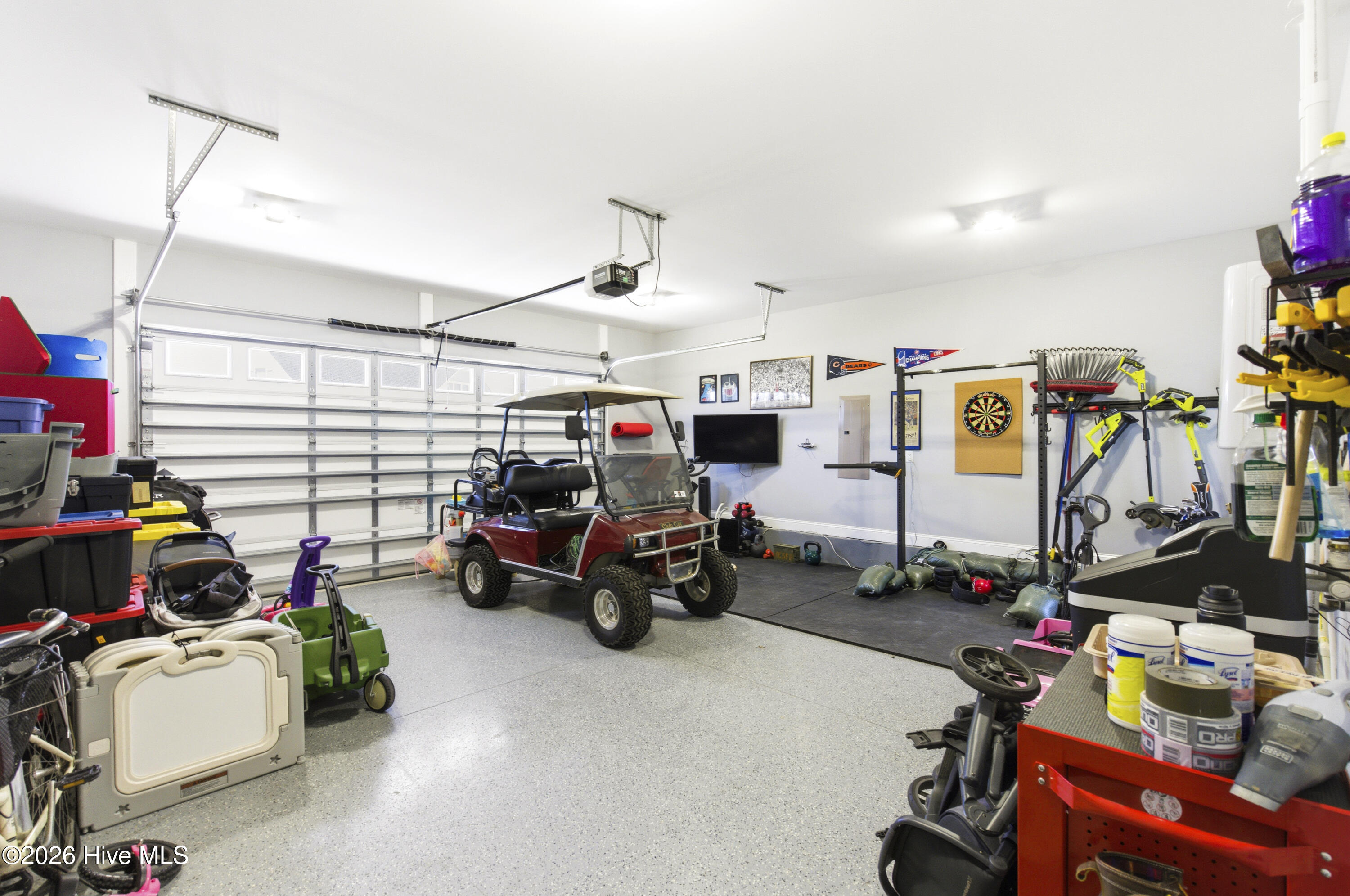 100568018 | Photo 56