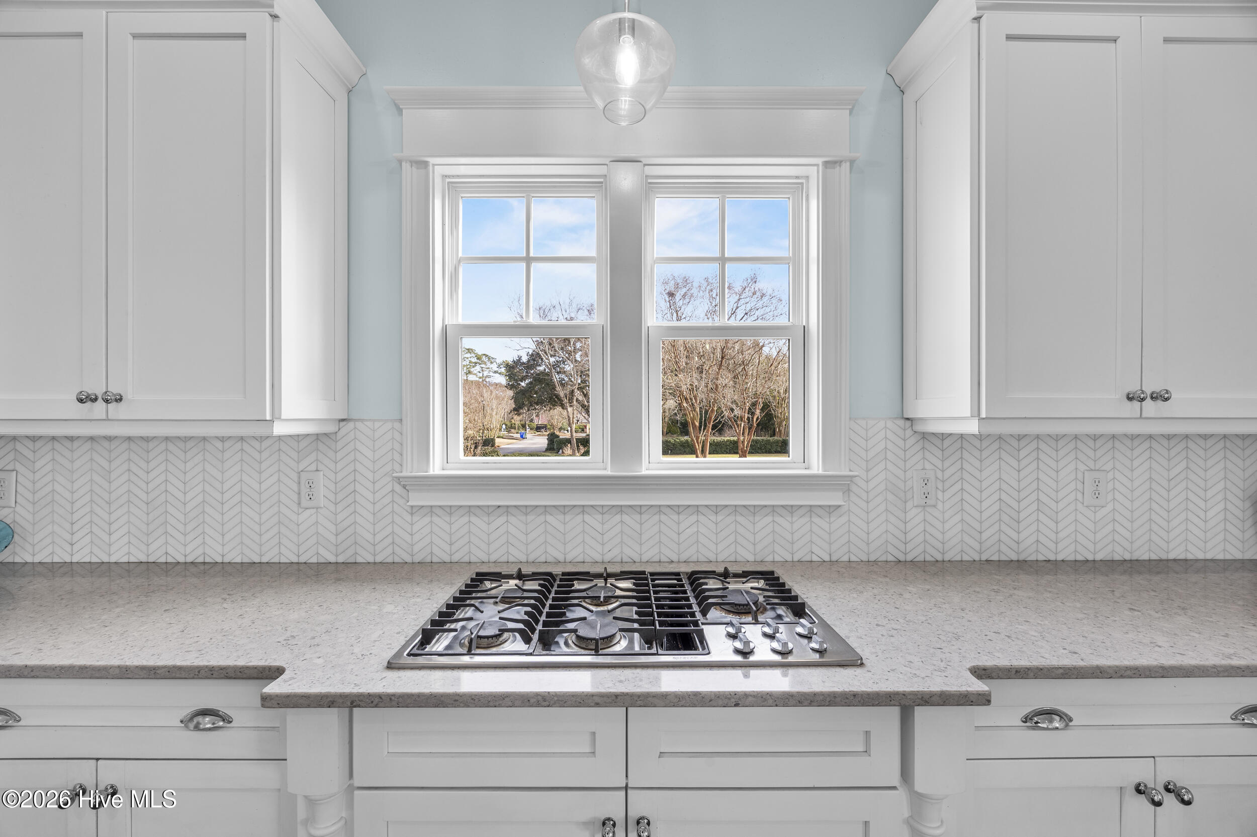 100549374 | Photo 17