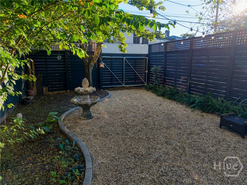 213 W Duffy Street, Savannah, GA, 31401